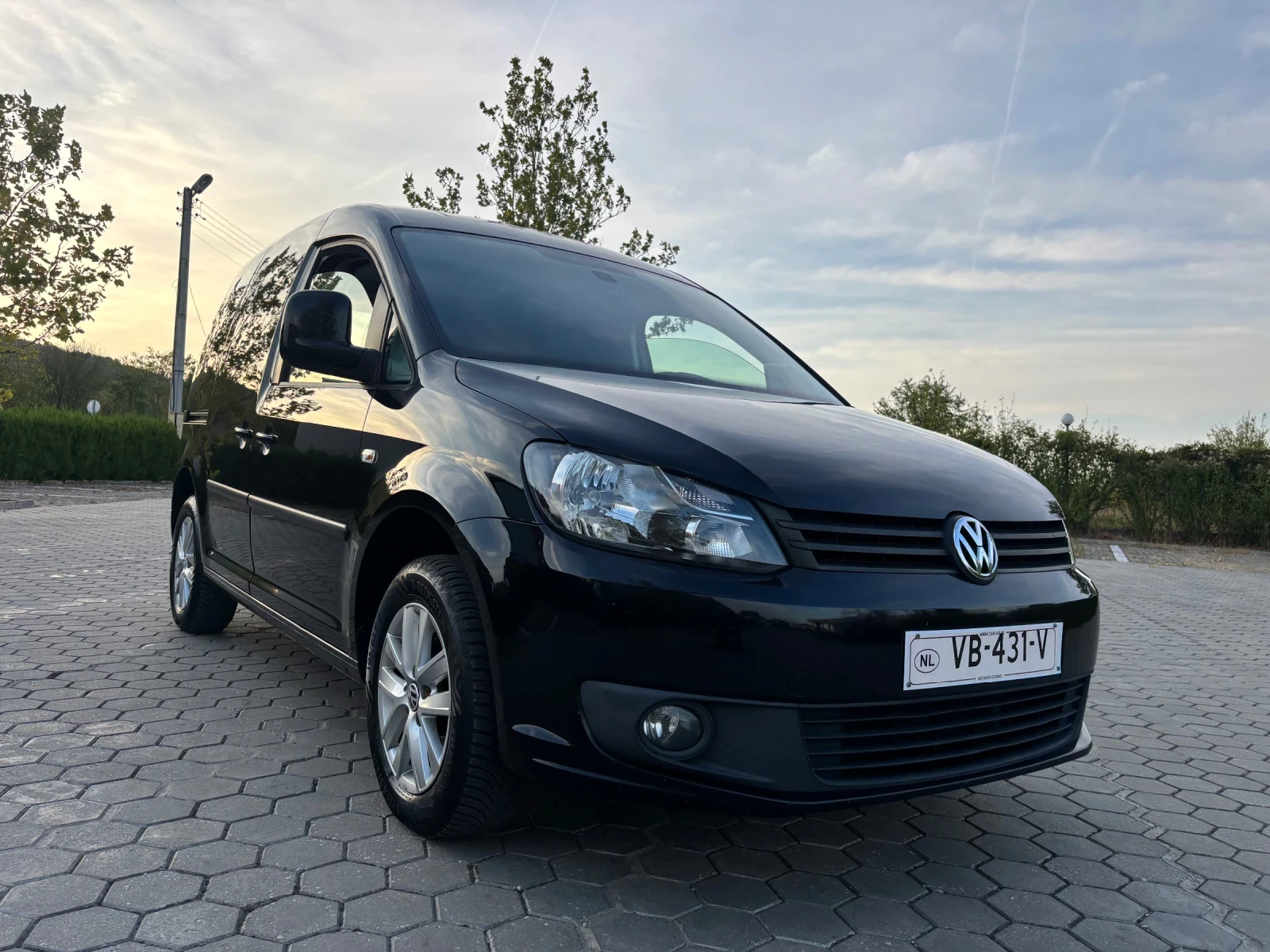 VW Caddy 1.6TDI - изображение 3