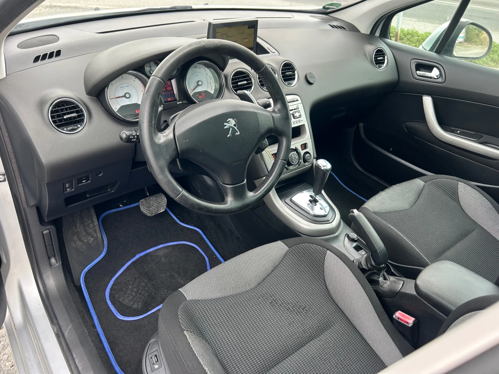 Peugeot 308 1.6-112 КС PANORAMA, NAVI, AUTOMATIC / FULL EXTRI - изображение 10