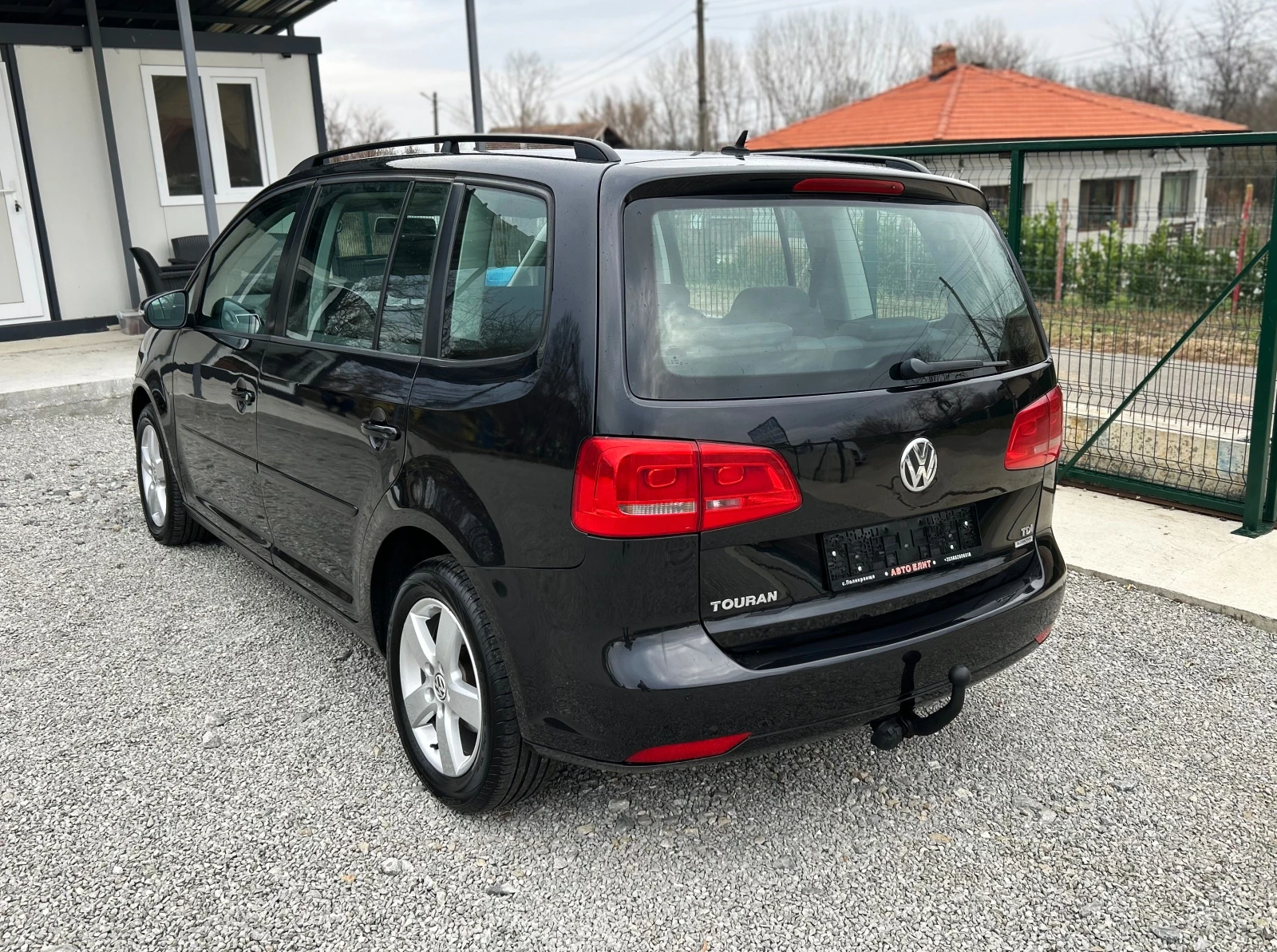 VW Touran 1.6TDI* 7 МЕСТЕН* ПОДГРЕВ - изображение 4