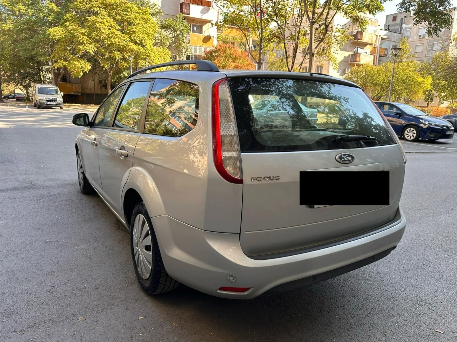 Ford Focus 1.6i Парктроник/Комби/Клима/Топ състояние! - изображение 7