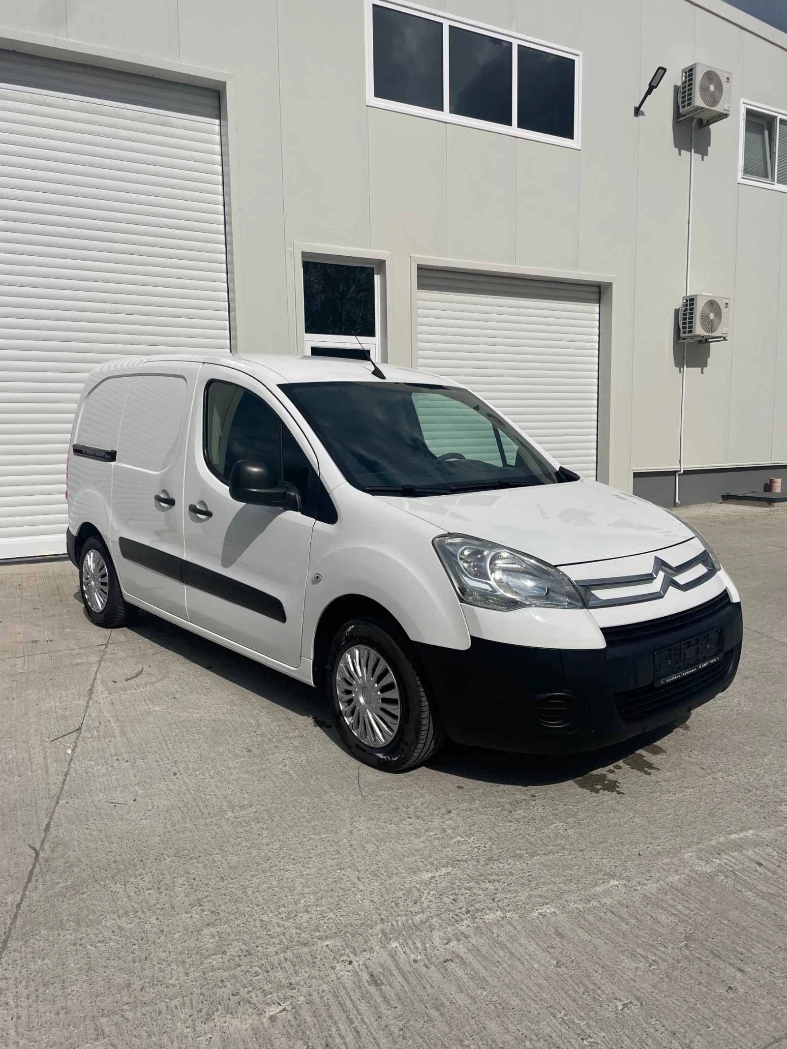 Citroen Berlingo 1.6blueHDI-99к.с. - изображение 2