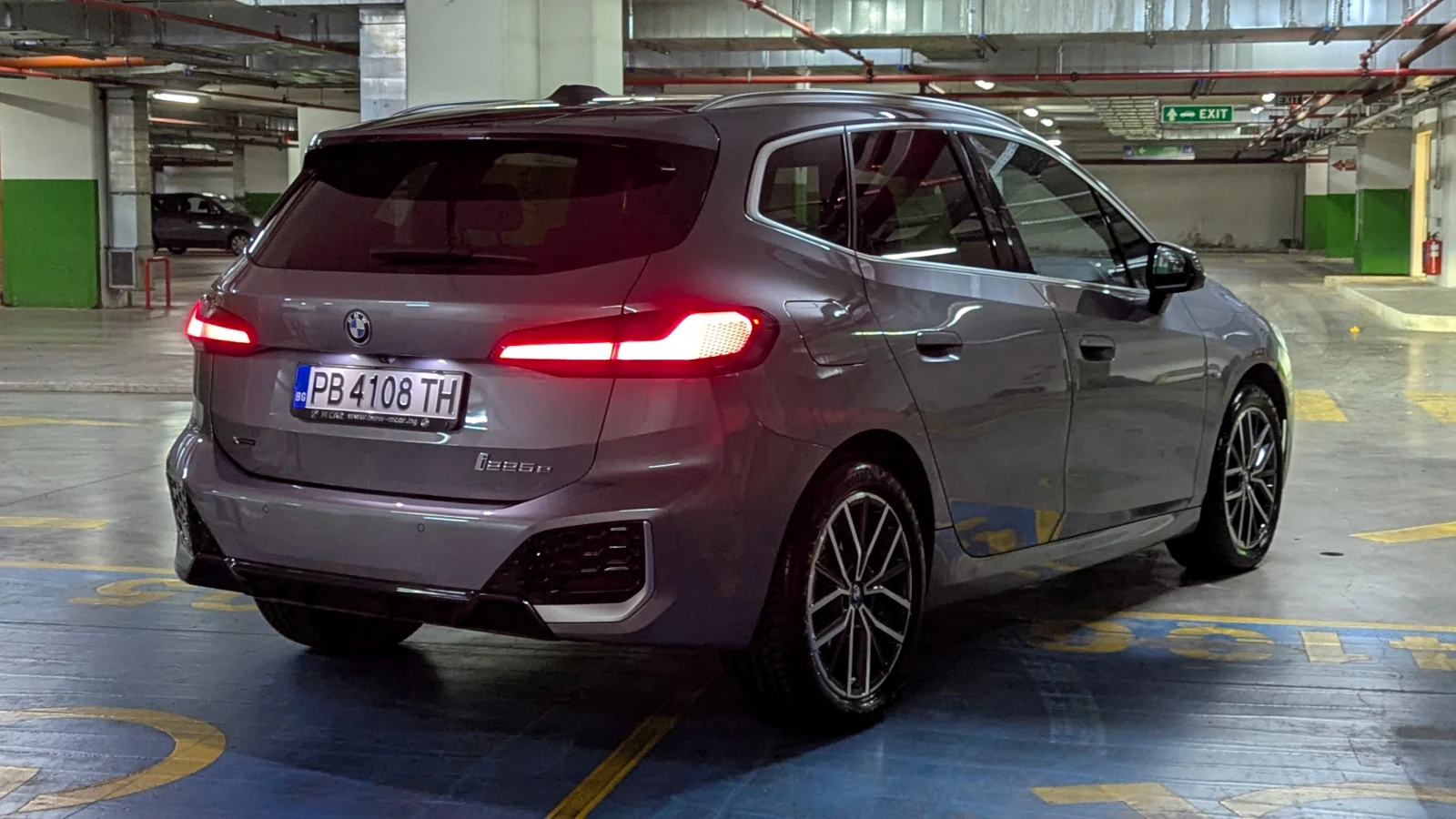 BMW 2 Active Tourer 225e xDrive Plug-in - изображение 9