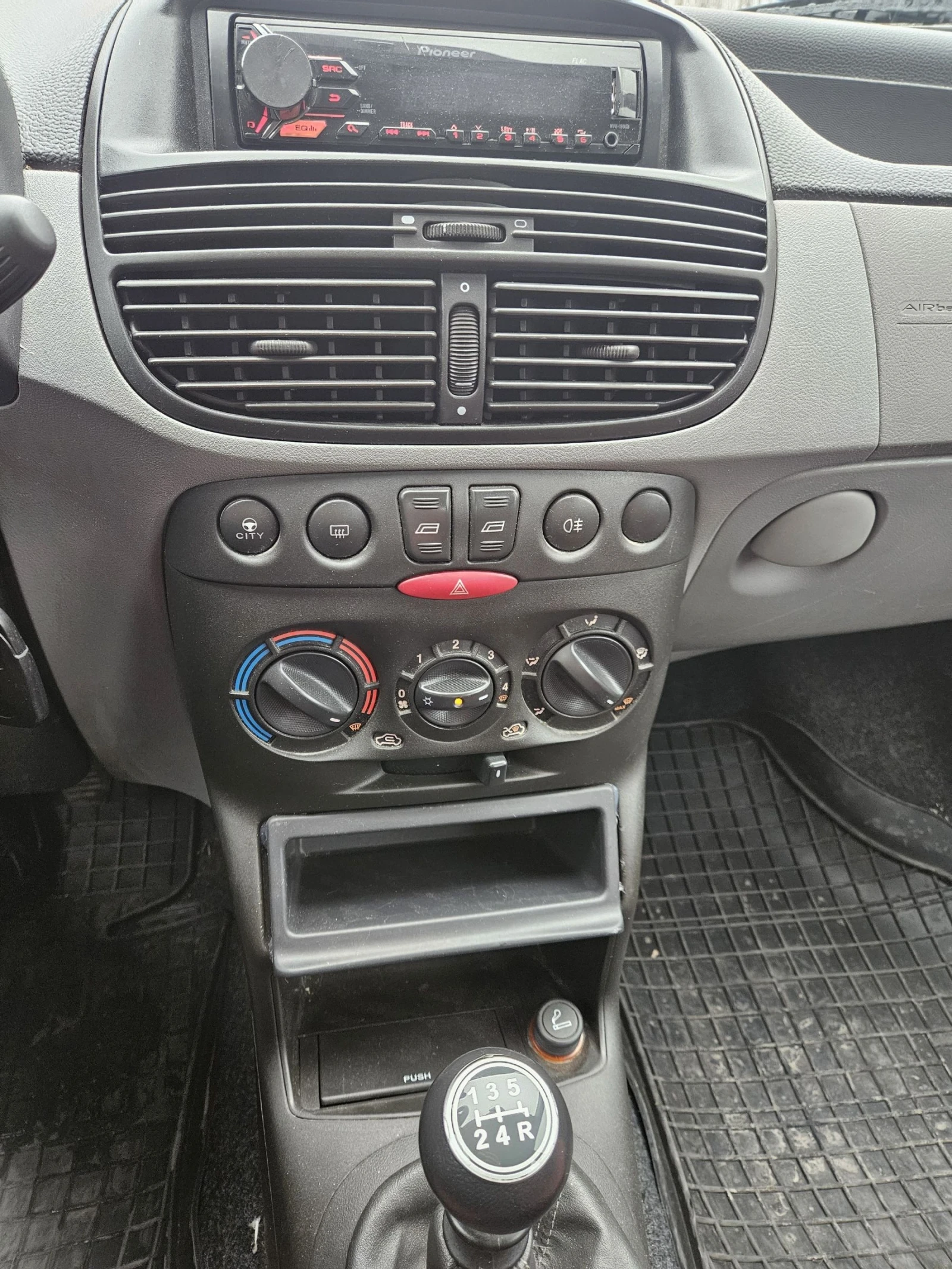 Fiat Punto 1.2 - изображение 7