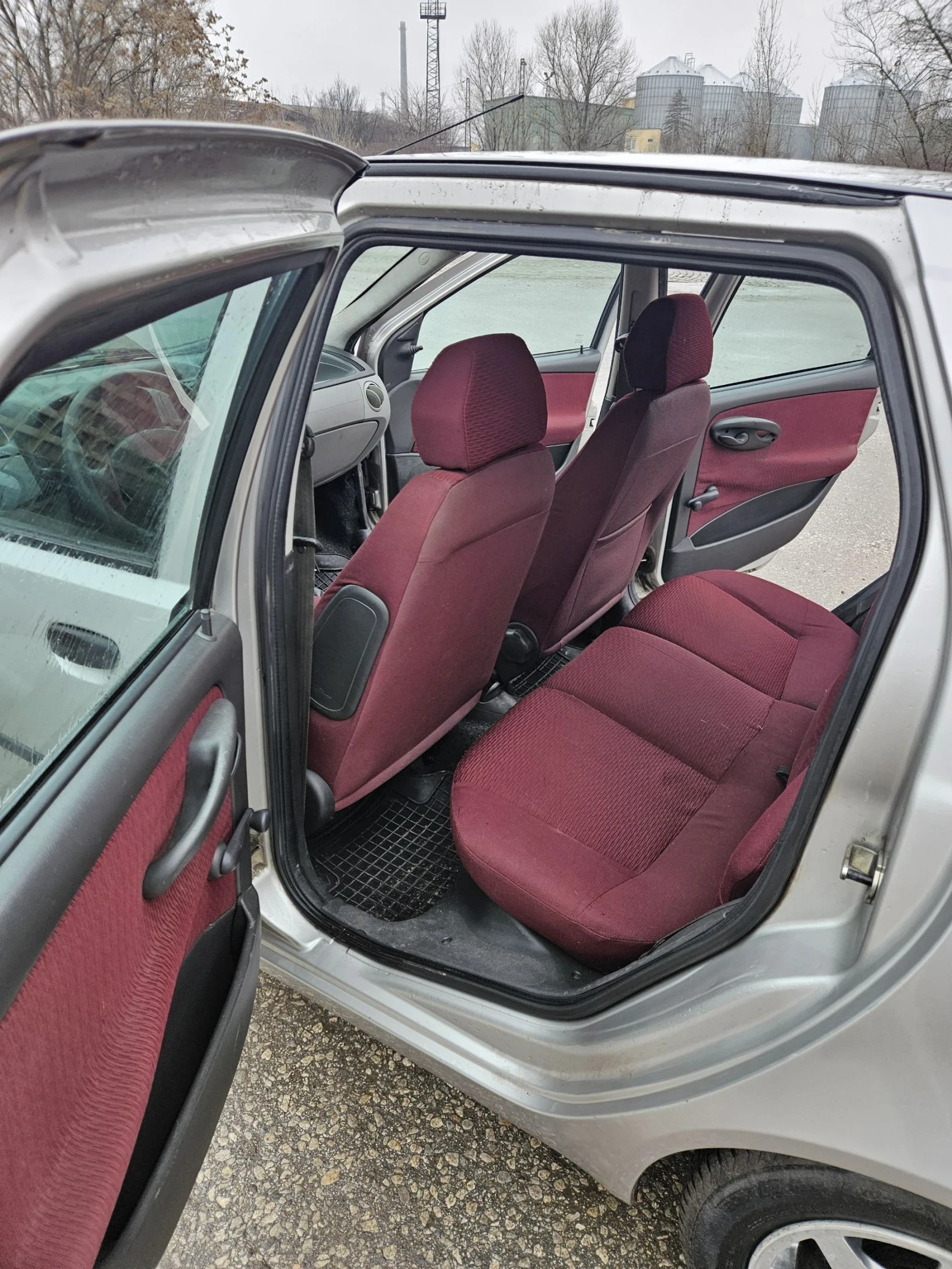 Fiat Punto 1.2 - изображение 6