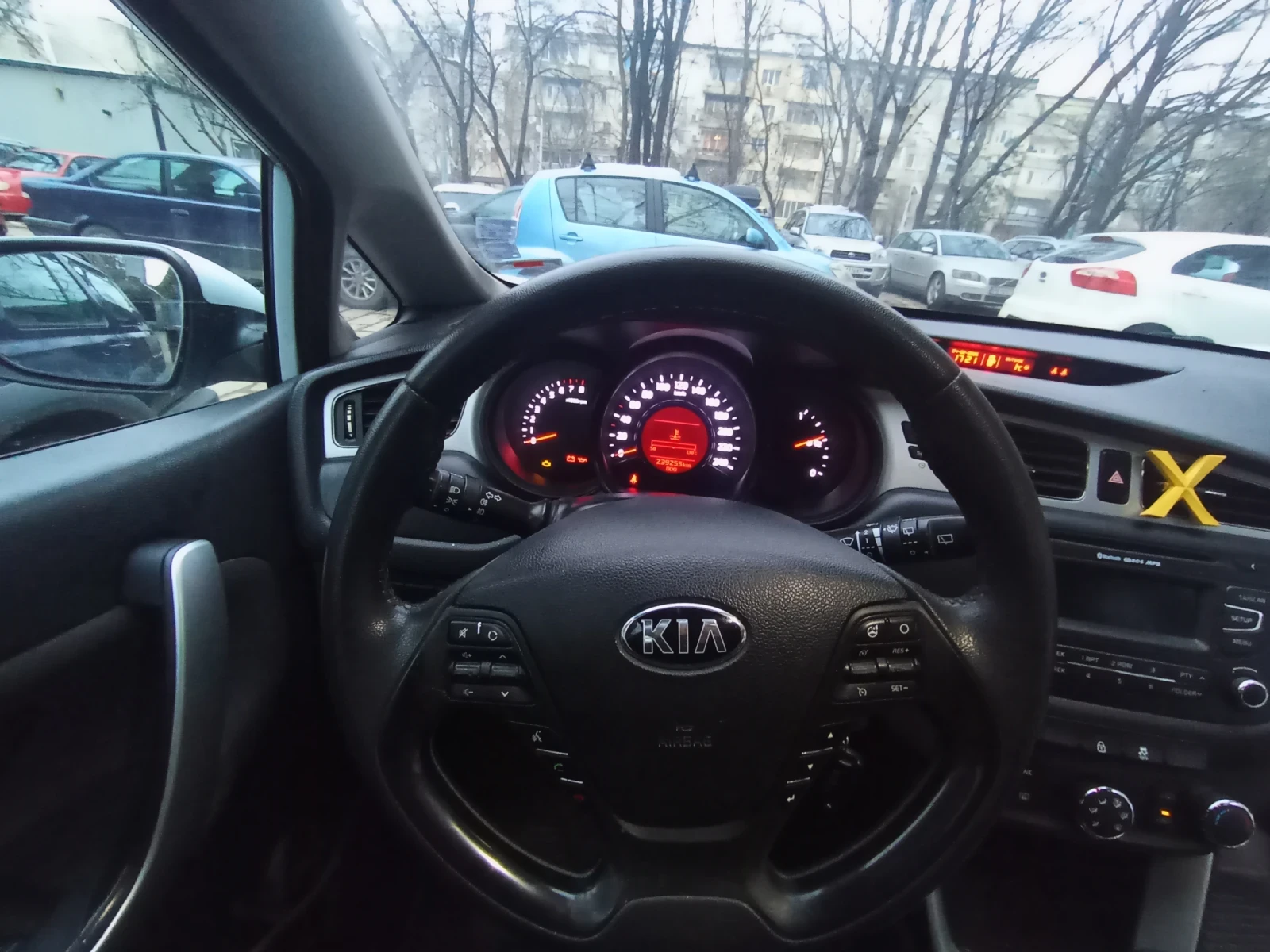 Kia Ceed 1.4 газ цена 5800 евро, снимка 6 - Автомобили и джипове - 53718075