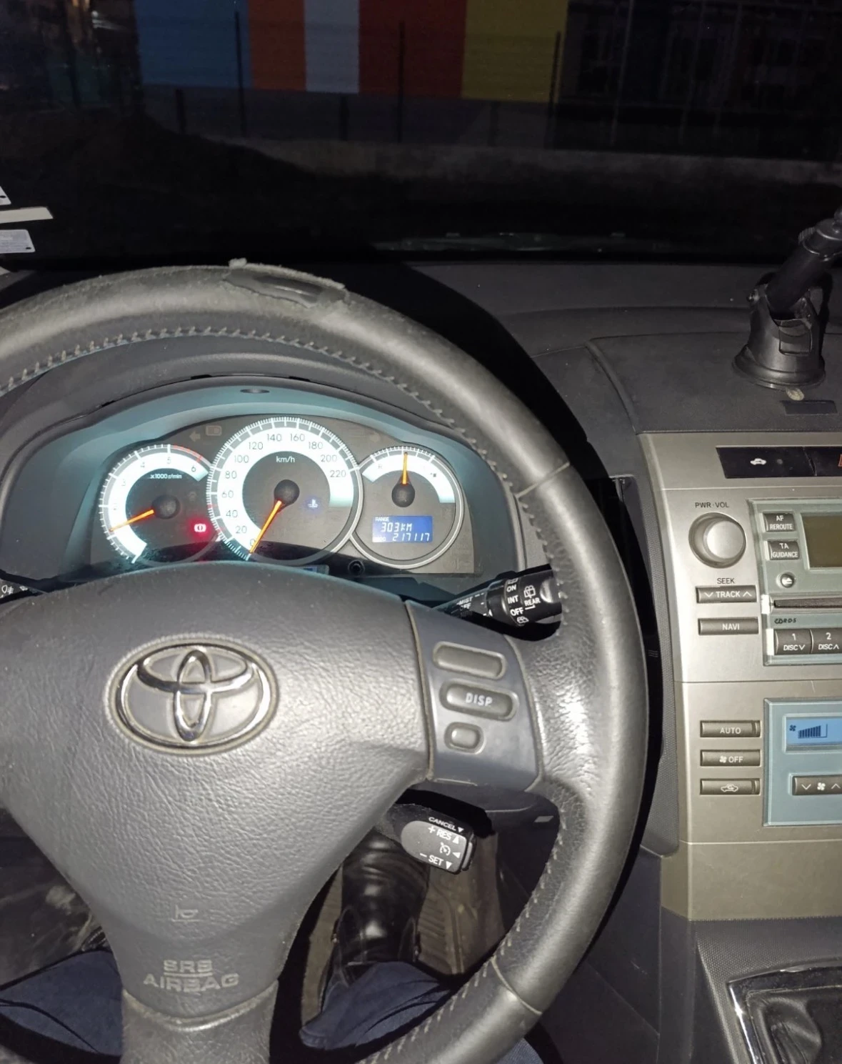 Toyota Corolla verso  - изображение 8