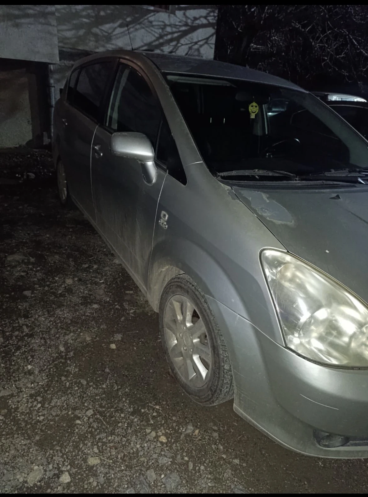 Toyota Corolla verso  - изображение 2