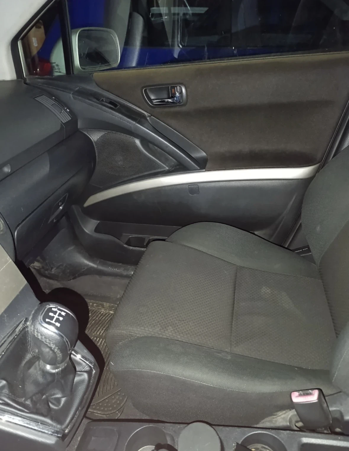 Toyota Corolla verso  - изображение 9