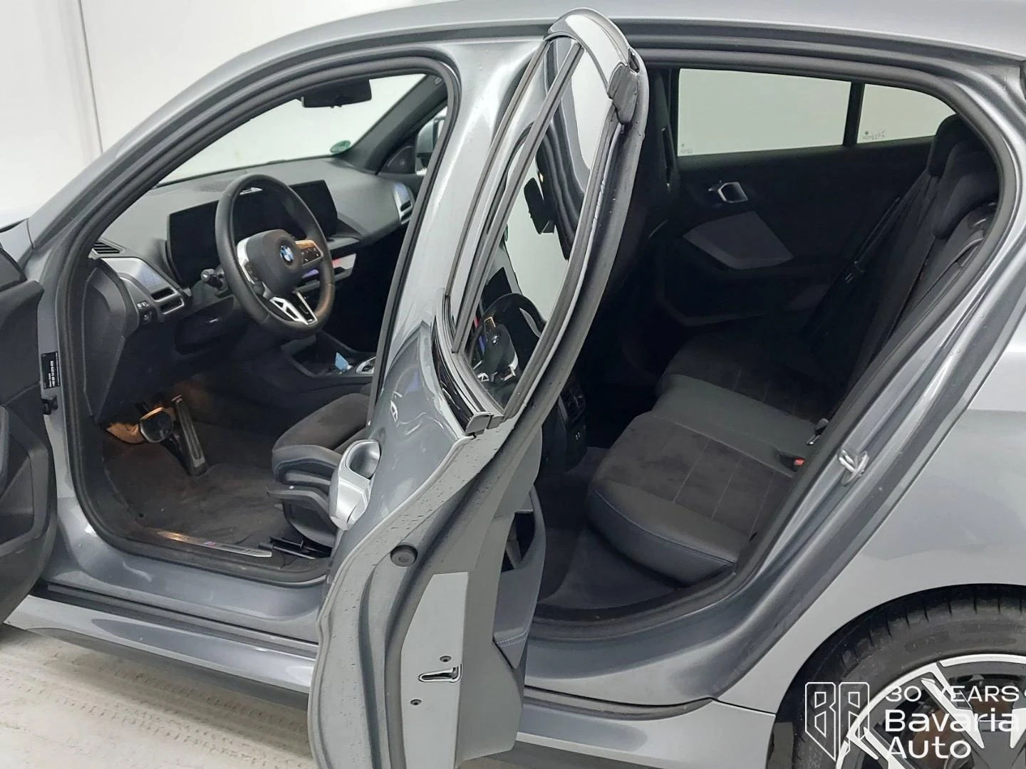 BMW 120 i M Sport Paket, снимка 5 - Автомобили и джипове - 53965795