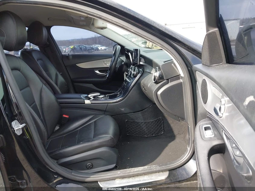 Mercedes-Benz C 300 2.0L I-4 DI, DOHC, VVT, TURBO, 241HP Rear Wheel | Mobile.bg � ����������� 5