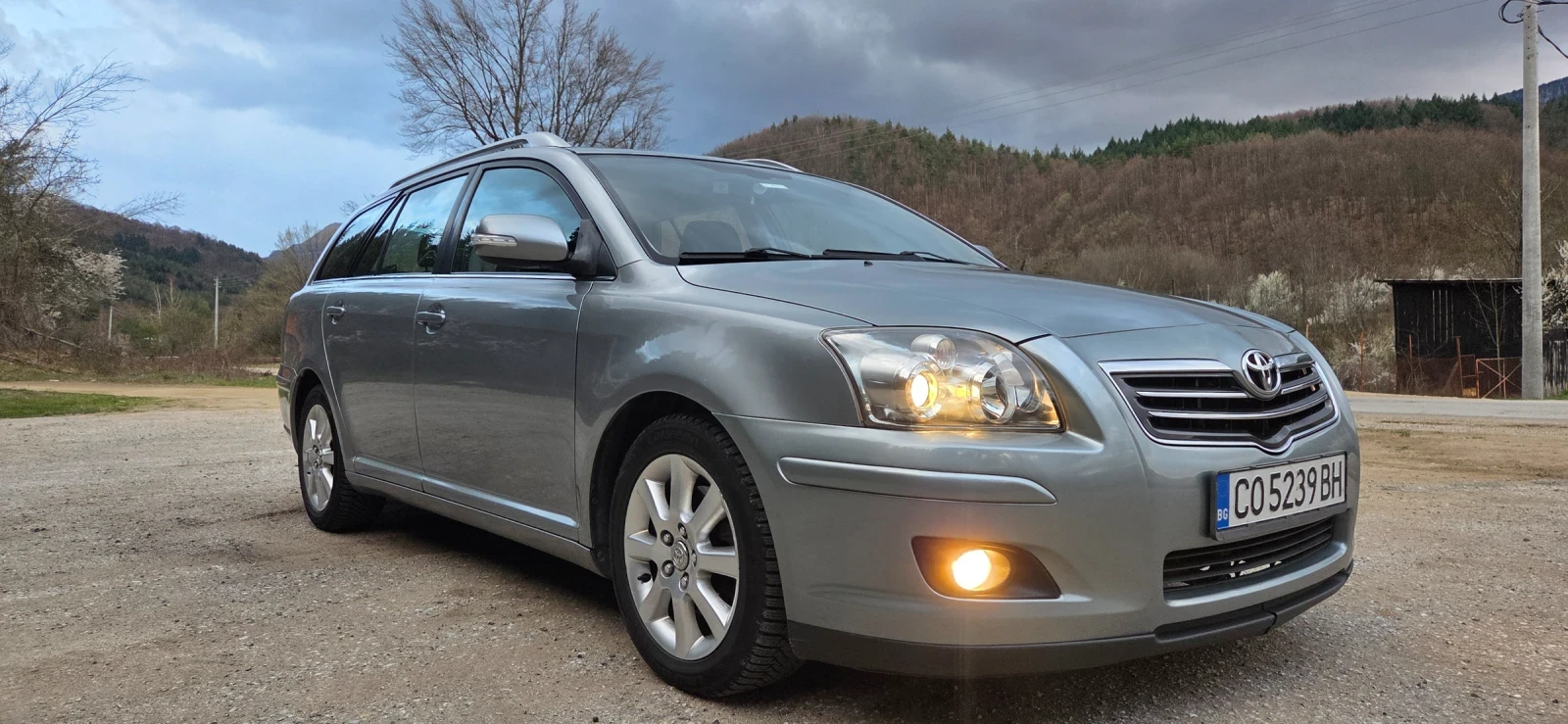 Toyota Avensis 2.2 D4D 150 к.с. facelift, снимка 2 - Автомобили и джипове - 54152020