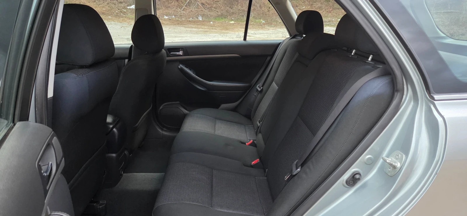 Toyota Avensis 2.2 D4D 150 к.с. facelift, снимка 6 - Автомобили и джипове - 54152020