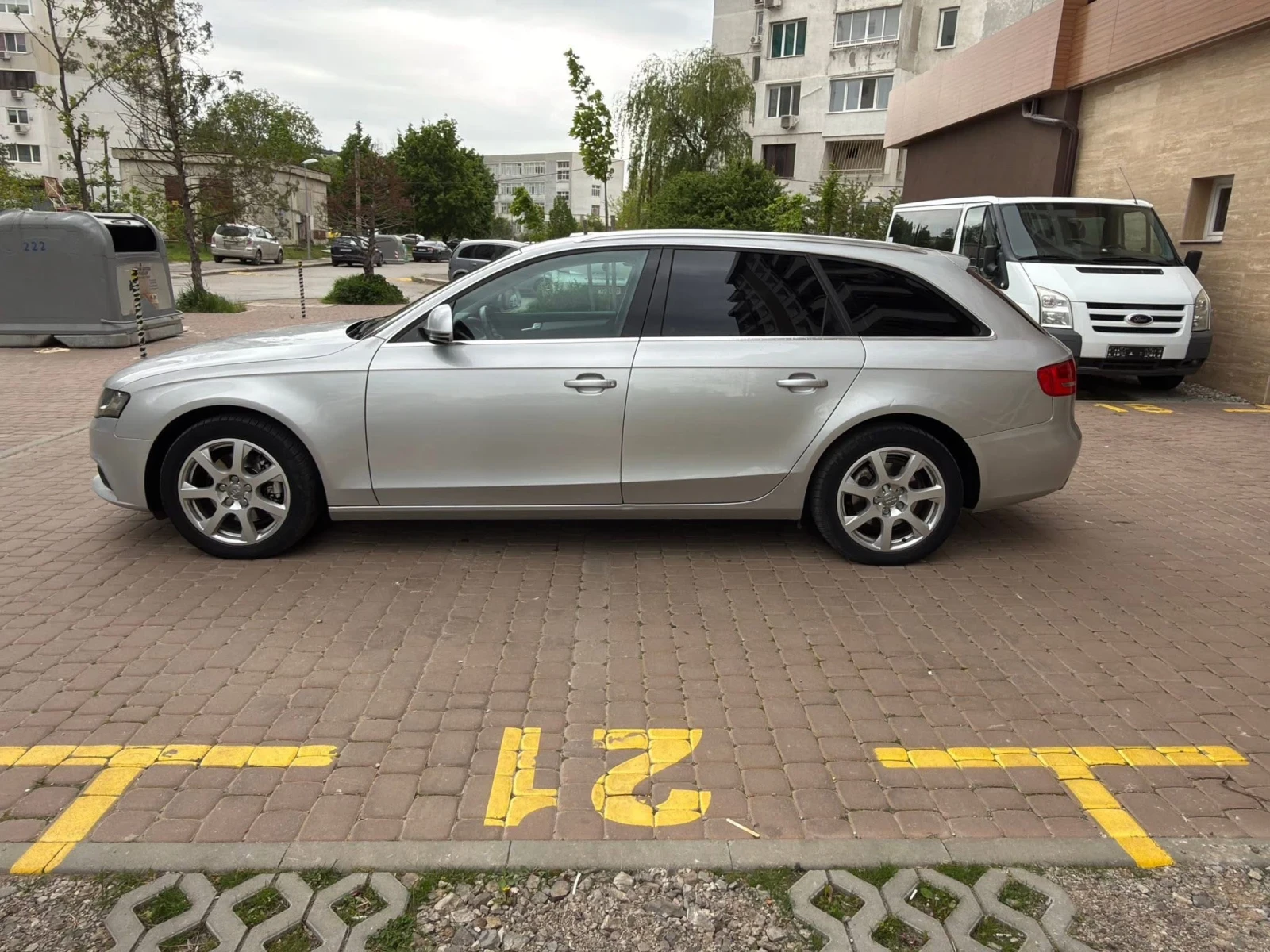 Audi A4 2.0 TDI АВТОМАТИК, снимка 8 - Автомобили и джипове - 54457649
