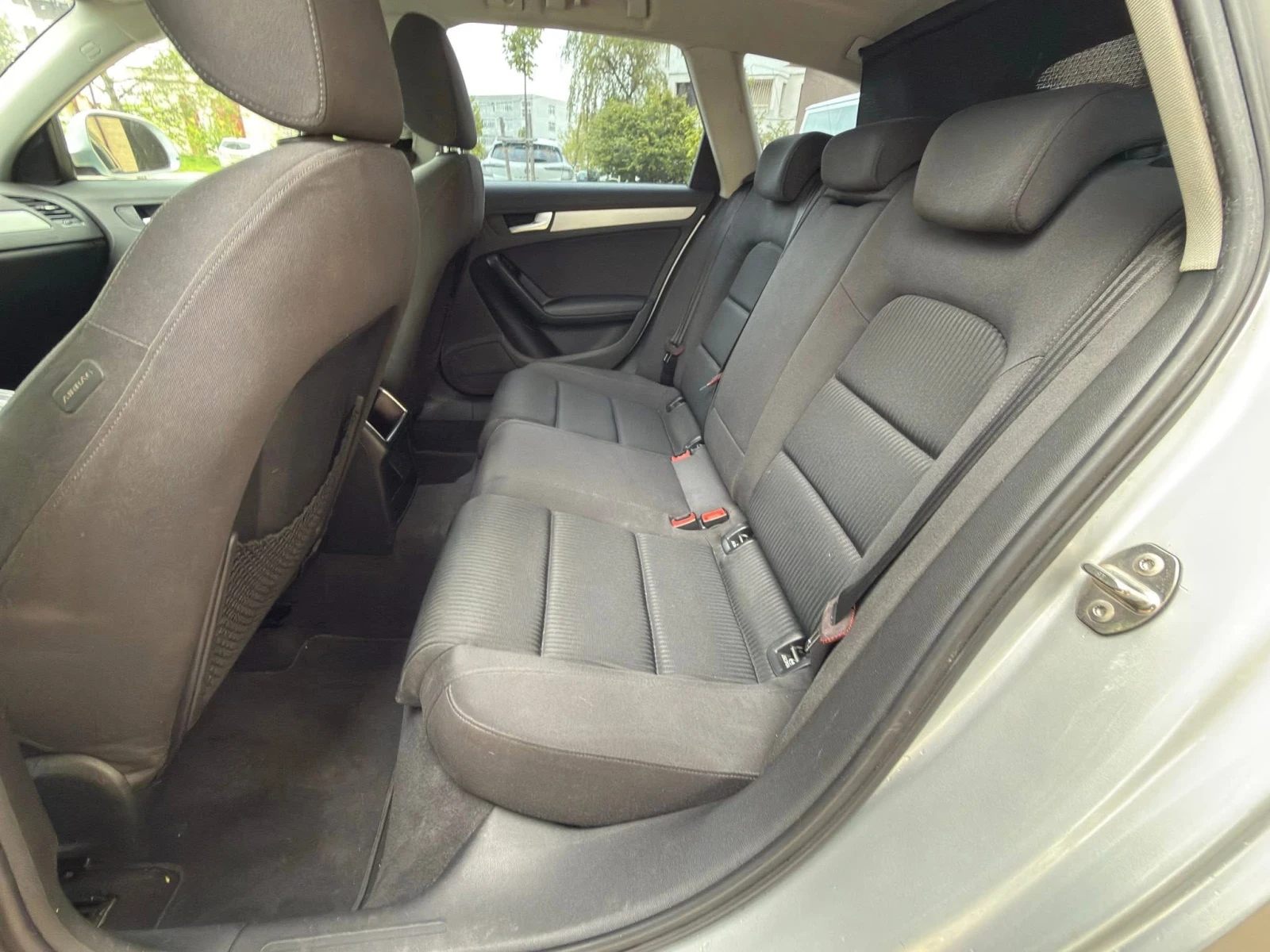Audi A4 2.0 TDI АВТОМАТИК, снимка 10 - Автомобили и джипове - 54457649
