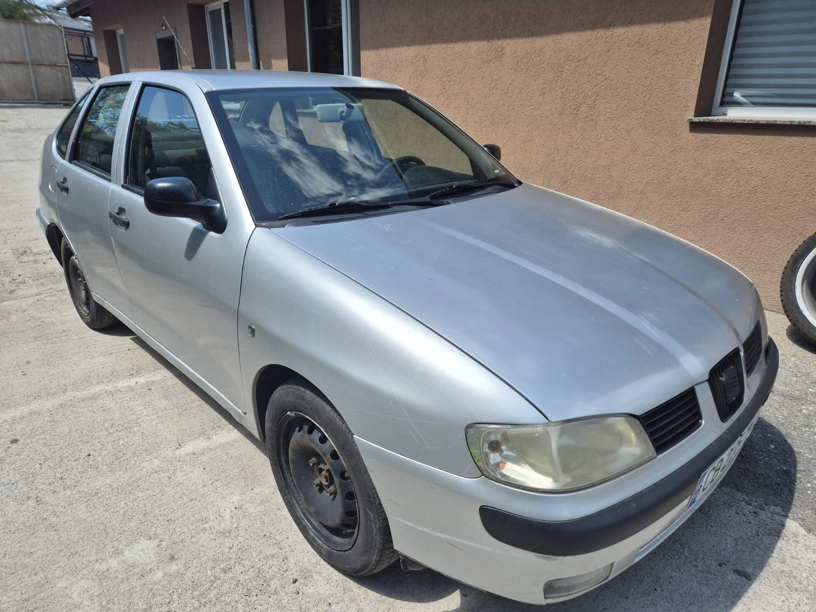 Seat Cordoba 1.4mpi, снимка 2 - Автомобили и джипове - 54493627