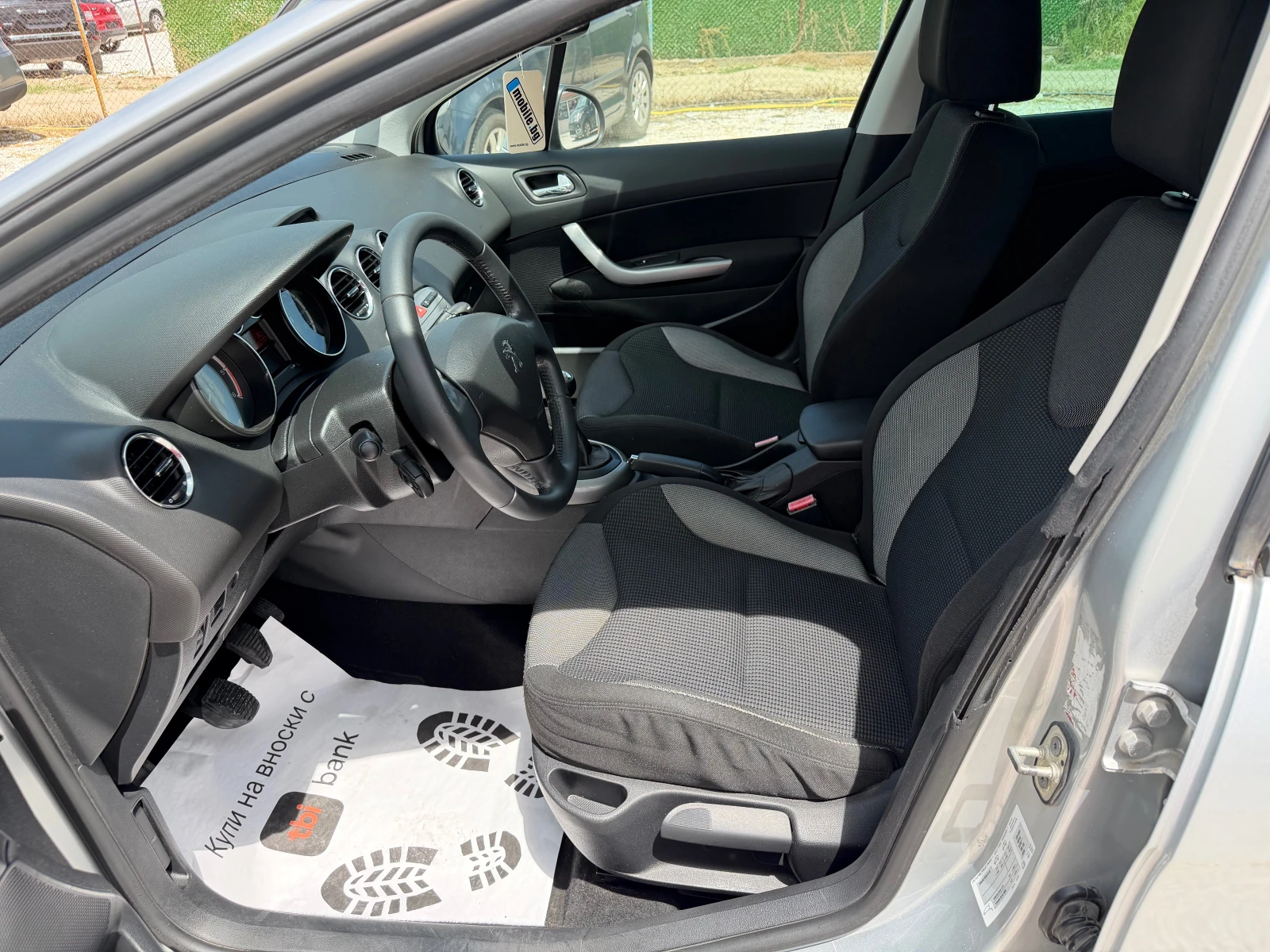 Peugeot 308 1.6HDI, снимка 7 - Автомобили и джипове - 54725959