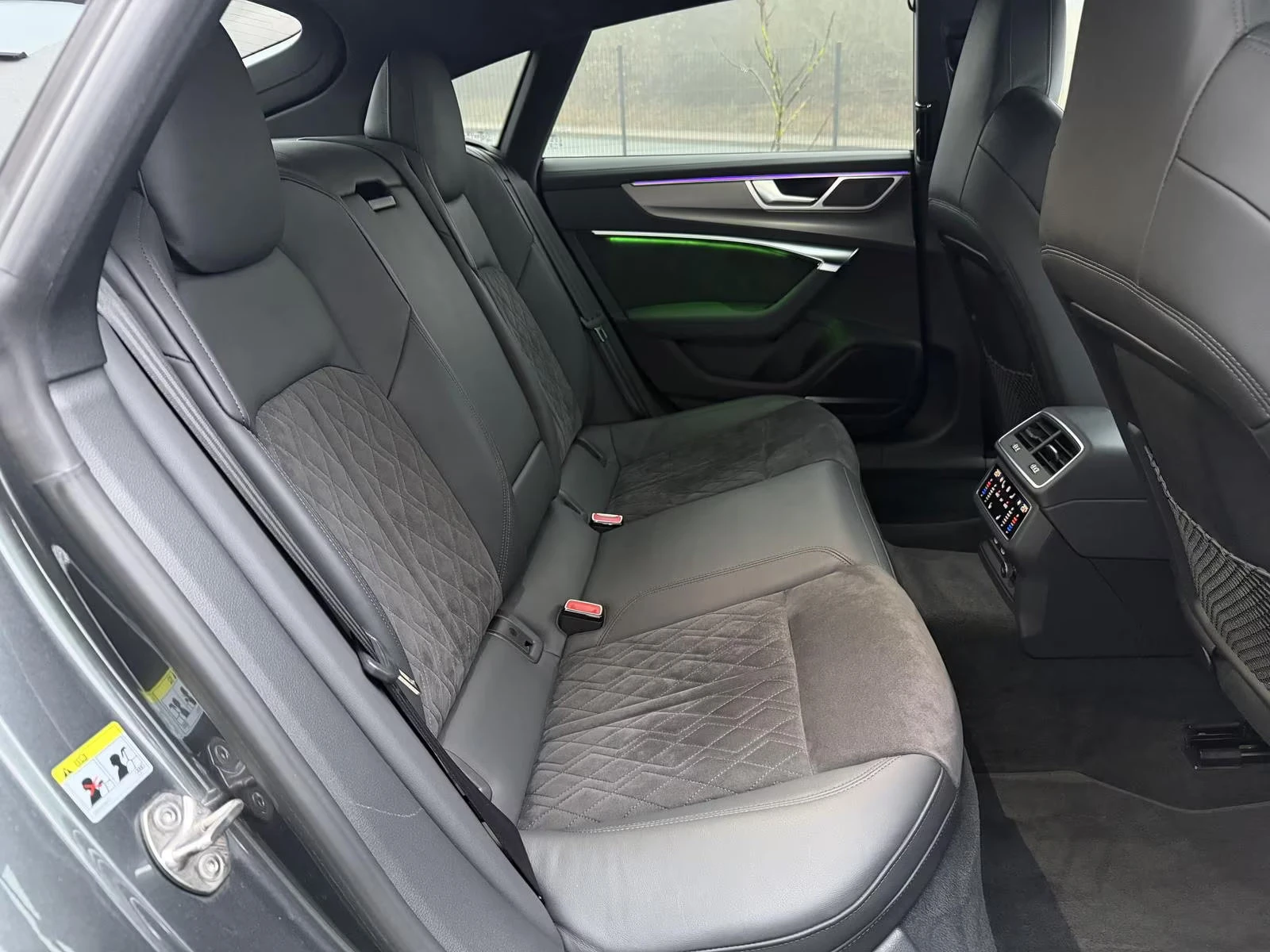 Audi Rs7 QUATTRO/600HP/HUD/360/SOFTCLOSE/ACC/496z, снимка 14 - Автомобили и джипове - 55087540