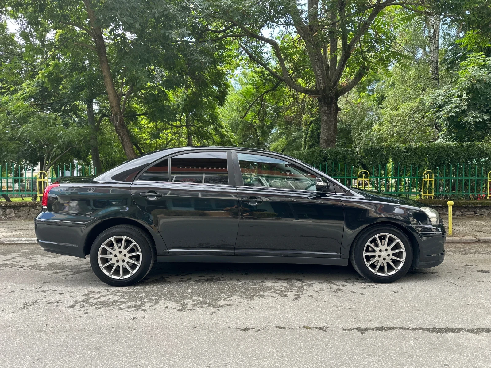 Toyota Avensis 1.6i , снимка 4 - Автомобили и джипове - 55217454