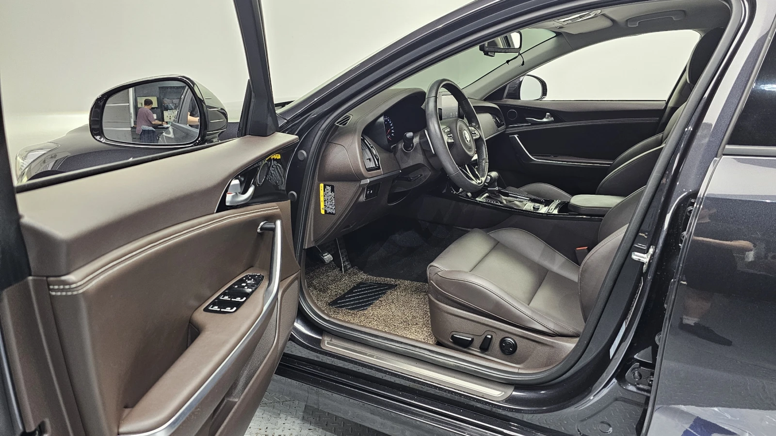 Kia Stinger 2.0* ПОДГРЕВ ВОЛАН* КРАЙНА ЦЕНА, снимка 10 - Автомобили и джипове - 55302166