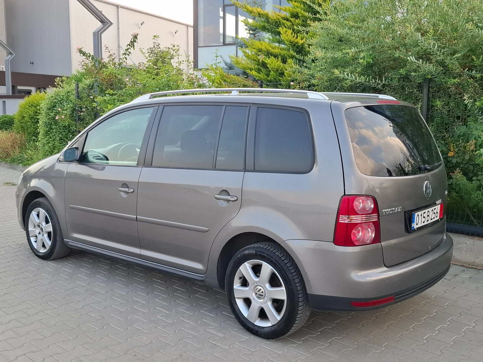 VW Touran 1.9TDI* (105кс)* FACELIFT* НОВ ВНОС* , снимка 6 - Автомобили и джипове - 55826595
