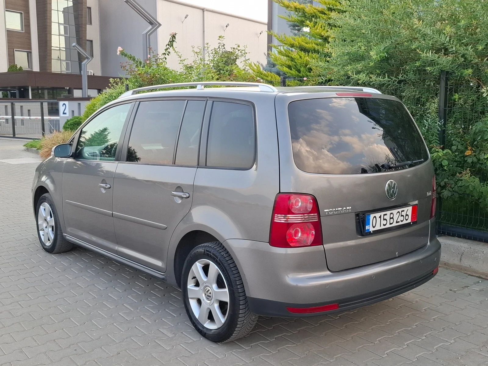 VW Touran 1.9TDI* (105кс)* FACELIFT* НОВ ВНОС* , снимка 9 - Автомобили и джипове - 55826595