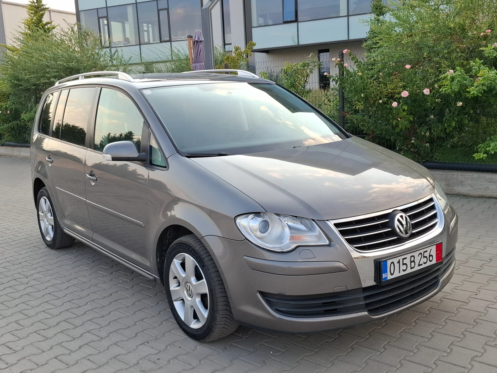 VW Touran 1.9TDI* (105кс)* FACELIFT* НОВ ВНОС* , снимка 11 - Автомобили и джипове - 55826595