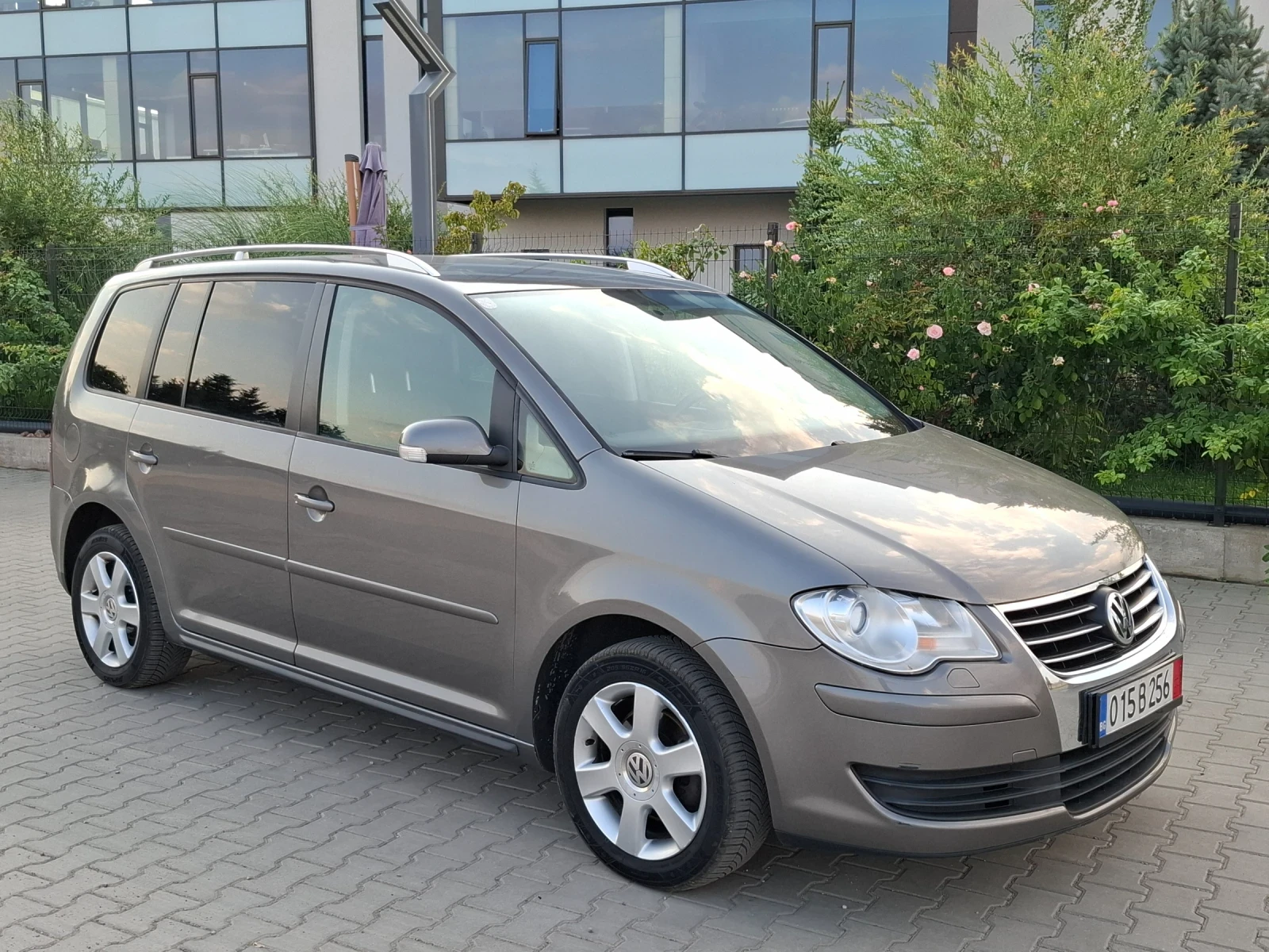 VW Touran 1.9TDI* (105кс)* FACELIFT* НОВ ВНОС* , снимка 13 - Автомобили и джипове - 55826595