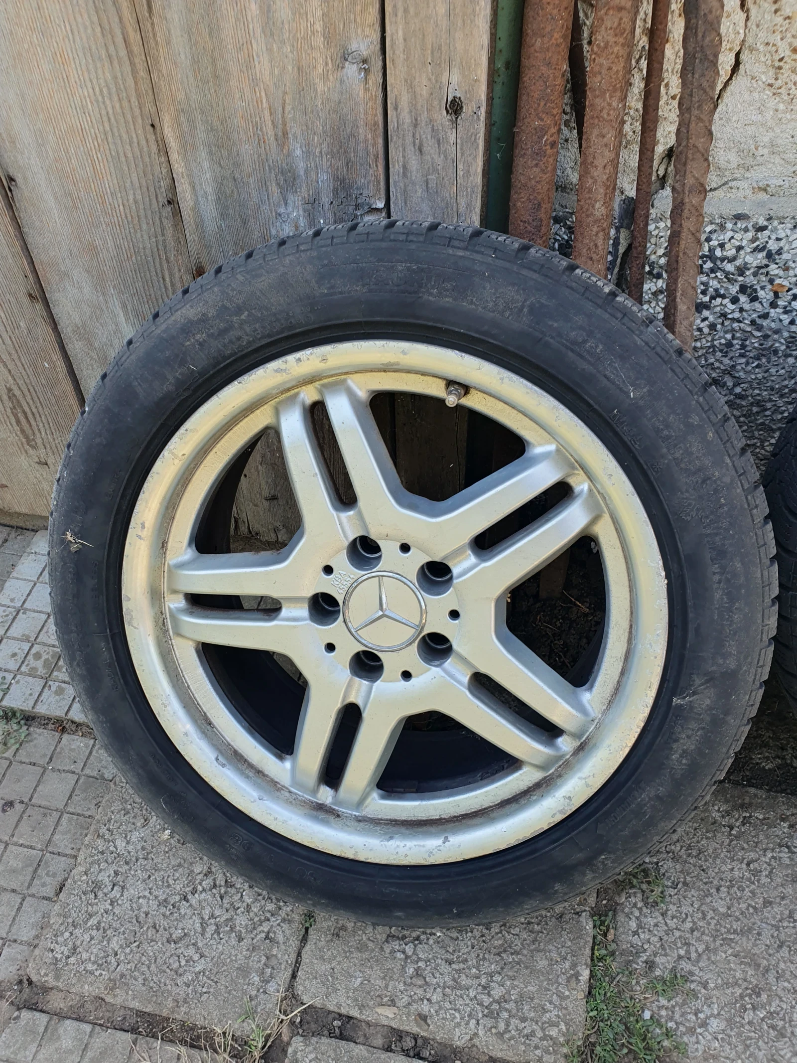 Mercedes-Benz E 200, снимка 10 - Автомобили и джипове - 56107419