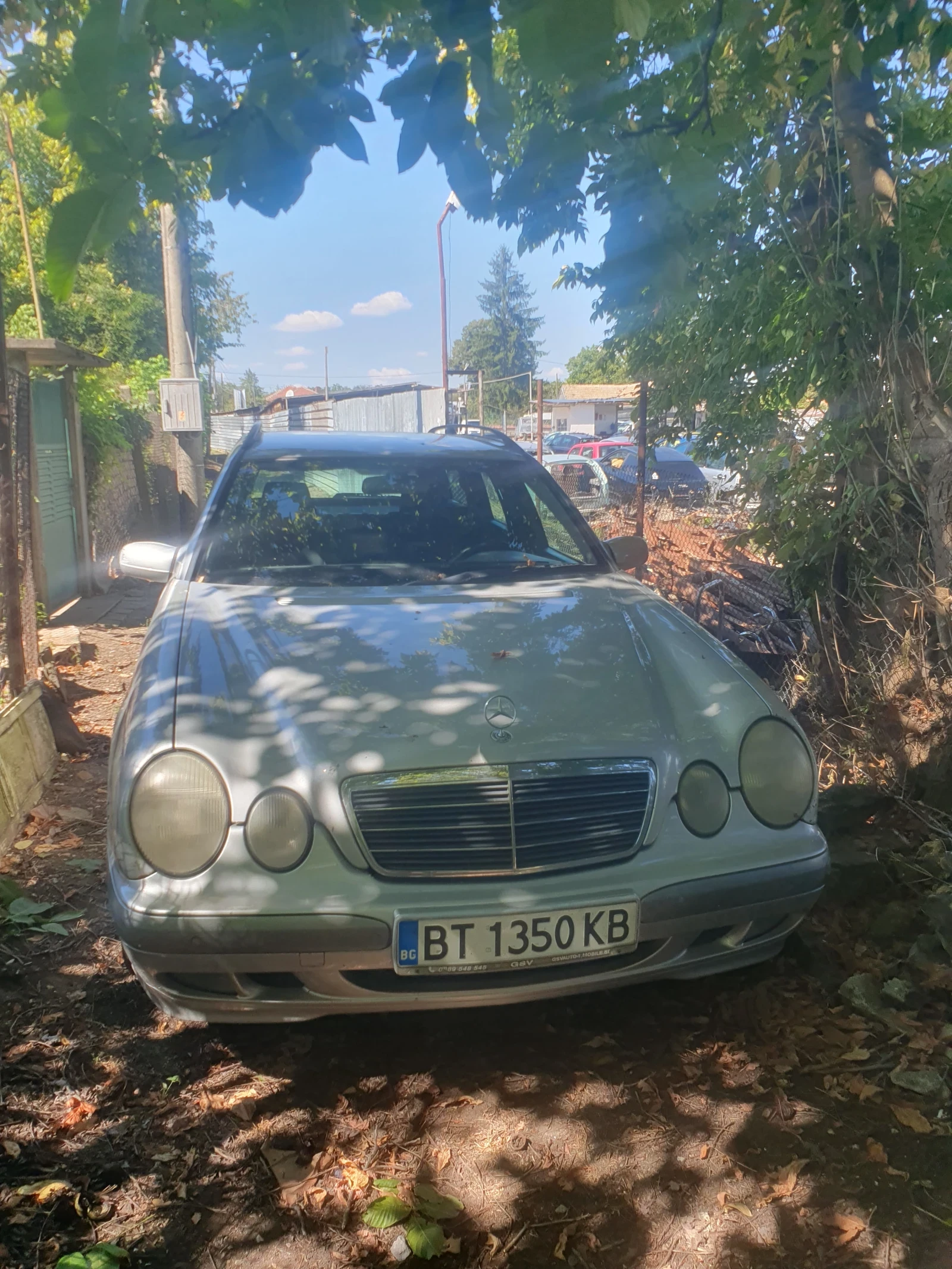 Mercedes-Benz E 200, снимка 3 - Автомобили и джипове - 56107419