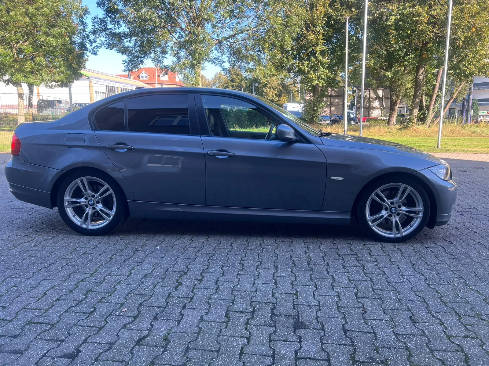 BMW 320, снимка 3 - Автомобили и джипове - 56624885