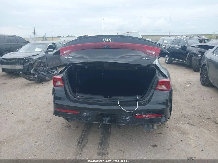 Kia K5, снимка 13 - Автомобили и джипове - 56686240