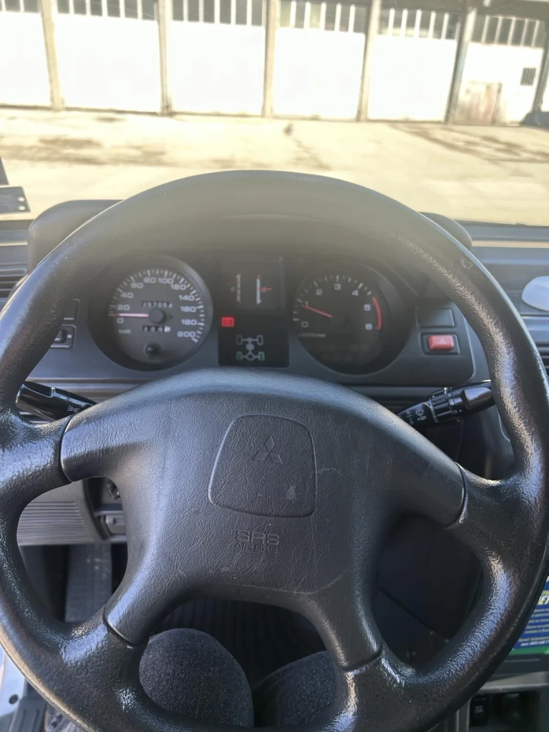 Mitsubishi Pajero, снимка 4 - Автомобили и джипове - 49453704