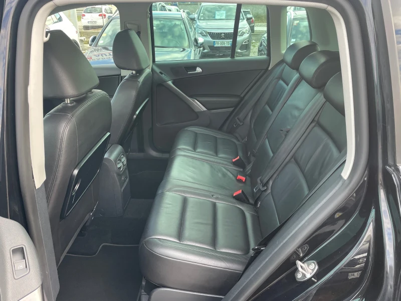 VW Tiguan 2.0TDi Full Options , снимка 10 - Автомобили и джипове - 52361313