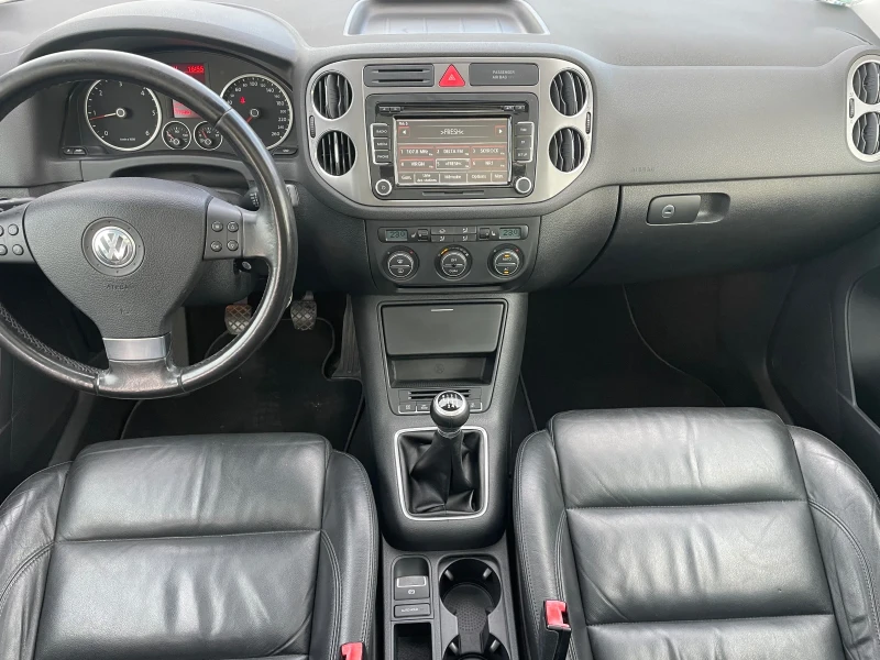 VW Tiguan 2.0TDi Full Options , снимка 14 - Автомобили и джипове - 52361313