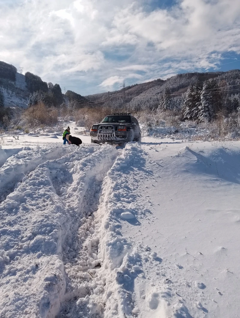Jeep Grand cherokee, снимка 15 - Автомобили и джипове - 52697590