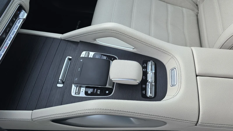 Mercedes-Benz GLS 400, снимка 9 - Автомобили и джипове - 52790424