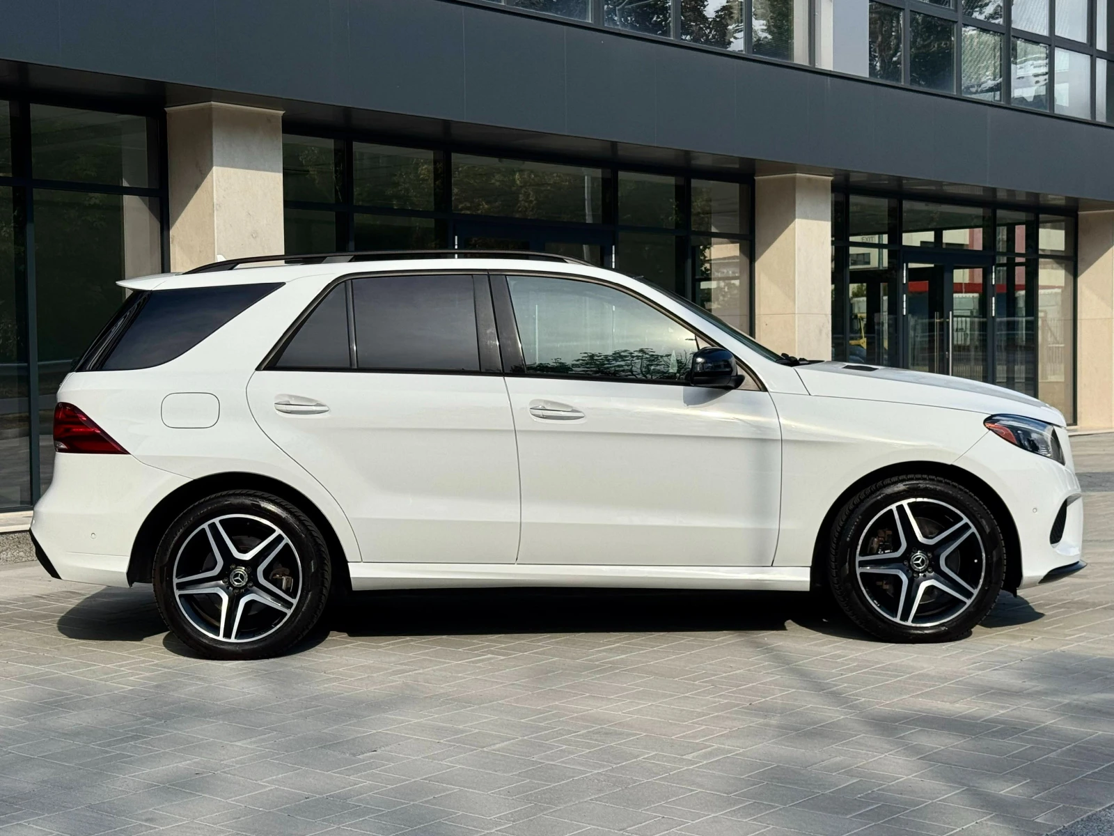 Mercedes-Benz GLE 400  - изображение 8