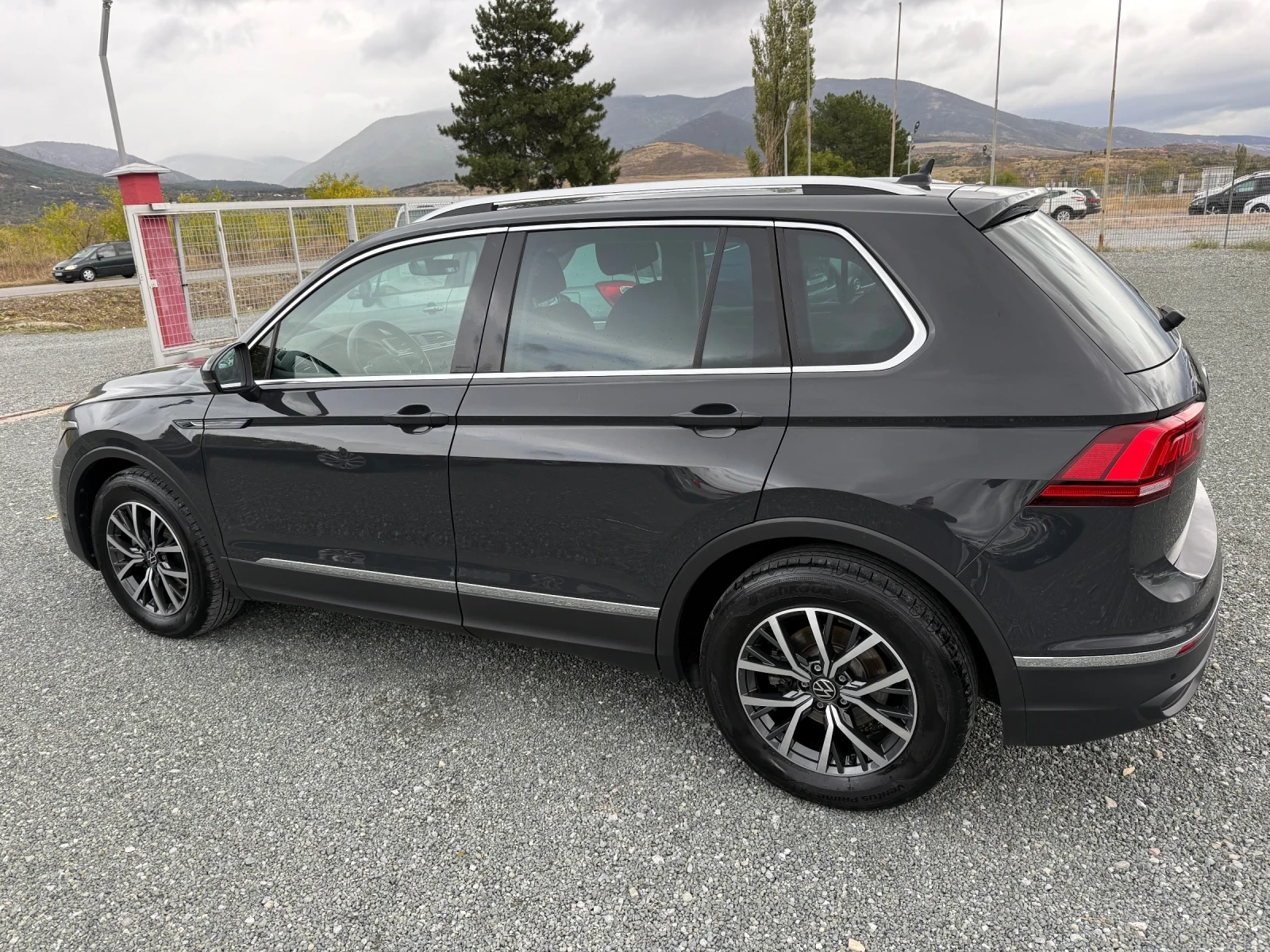 VW Tiguan (KATO НОВА) - изображение 9