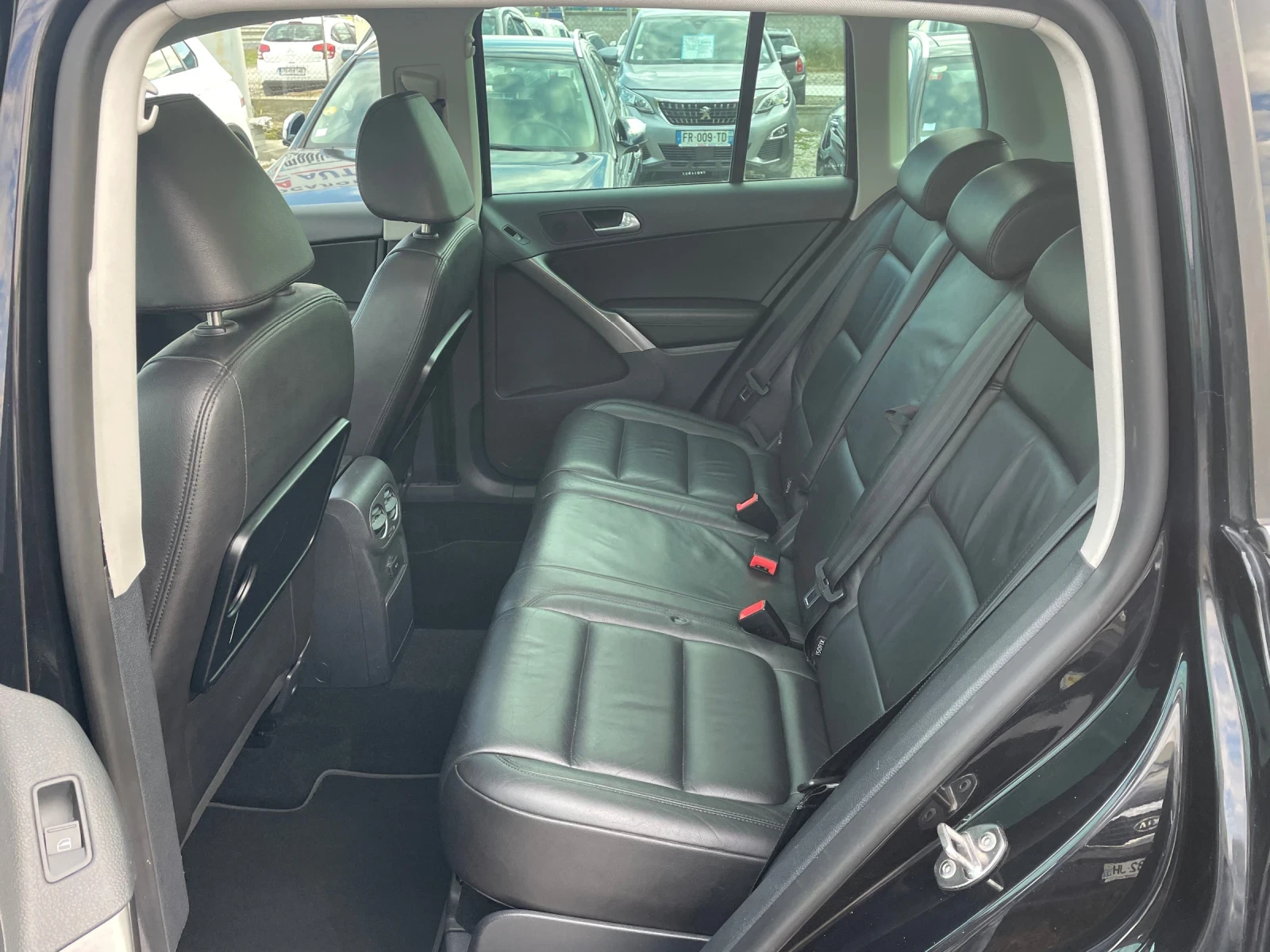 VW Tiguan 2.0TDi Full Options  | Mobile.bg   10