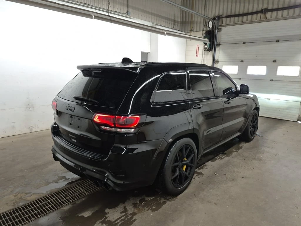 Jeep Grand cherokee * TRACKHAWK * CARFAX * ЦЕНА ДО БЪЛГАРИЯ - изображение 3