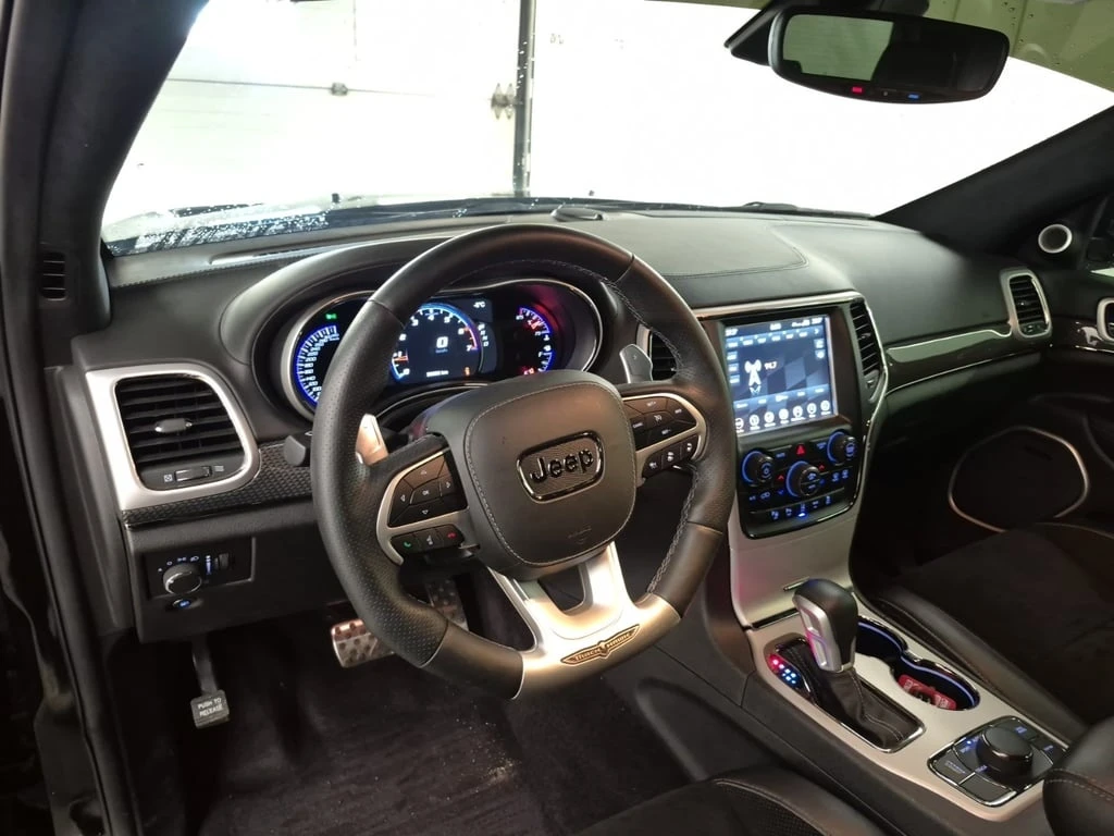 Jeep Grand cherokee * TRACKHAWK * CARFAX * ЦЕНА ДО БЪЛГАРИЯ - изображение 9