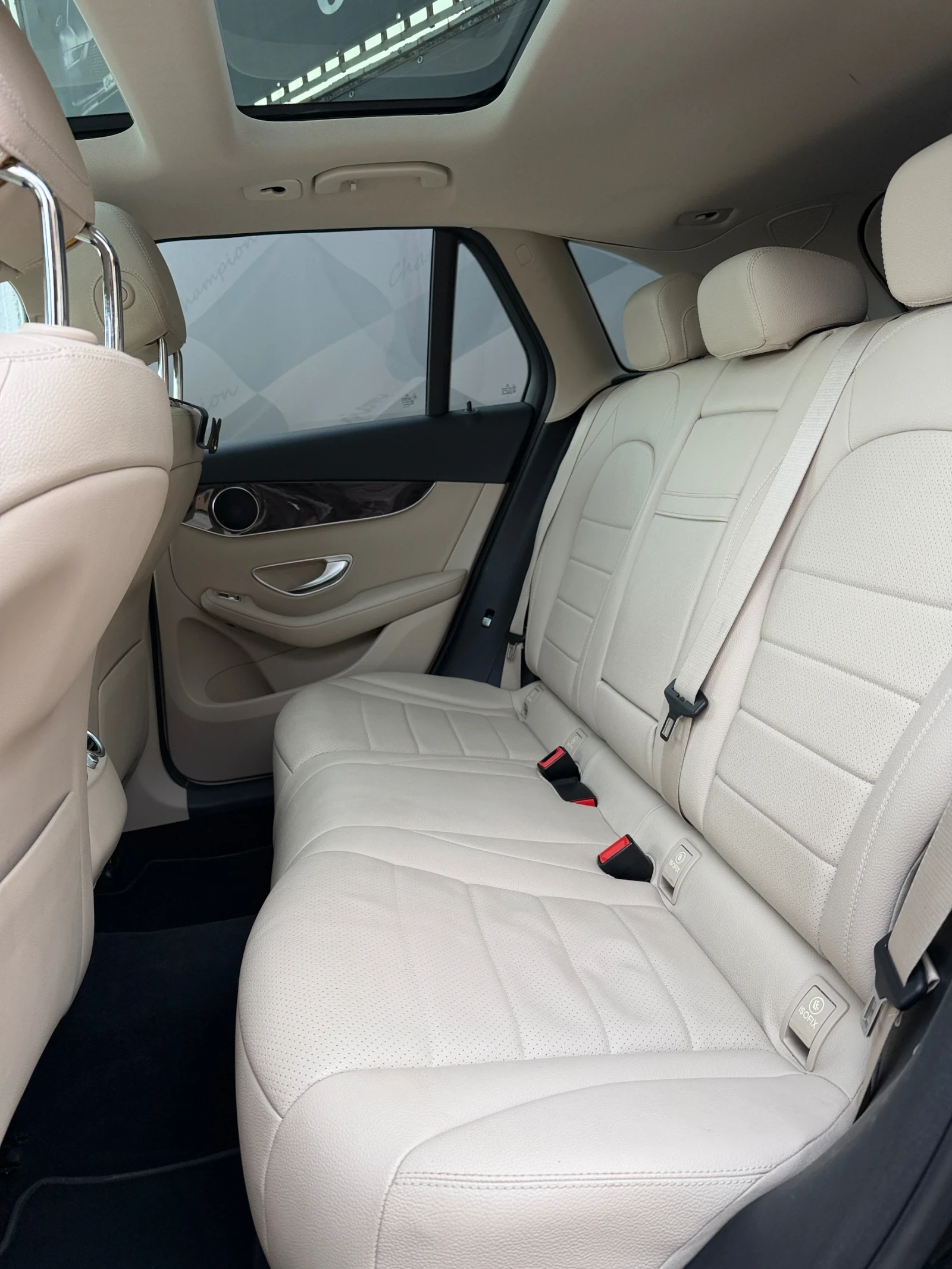 Mercedes-Benz GLC 300 4matic, снимка 16 - Автомобили и джипове - 53703223