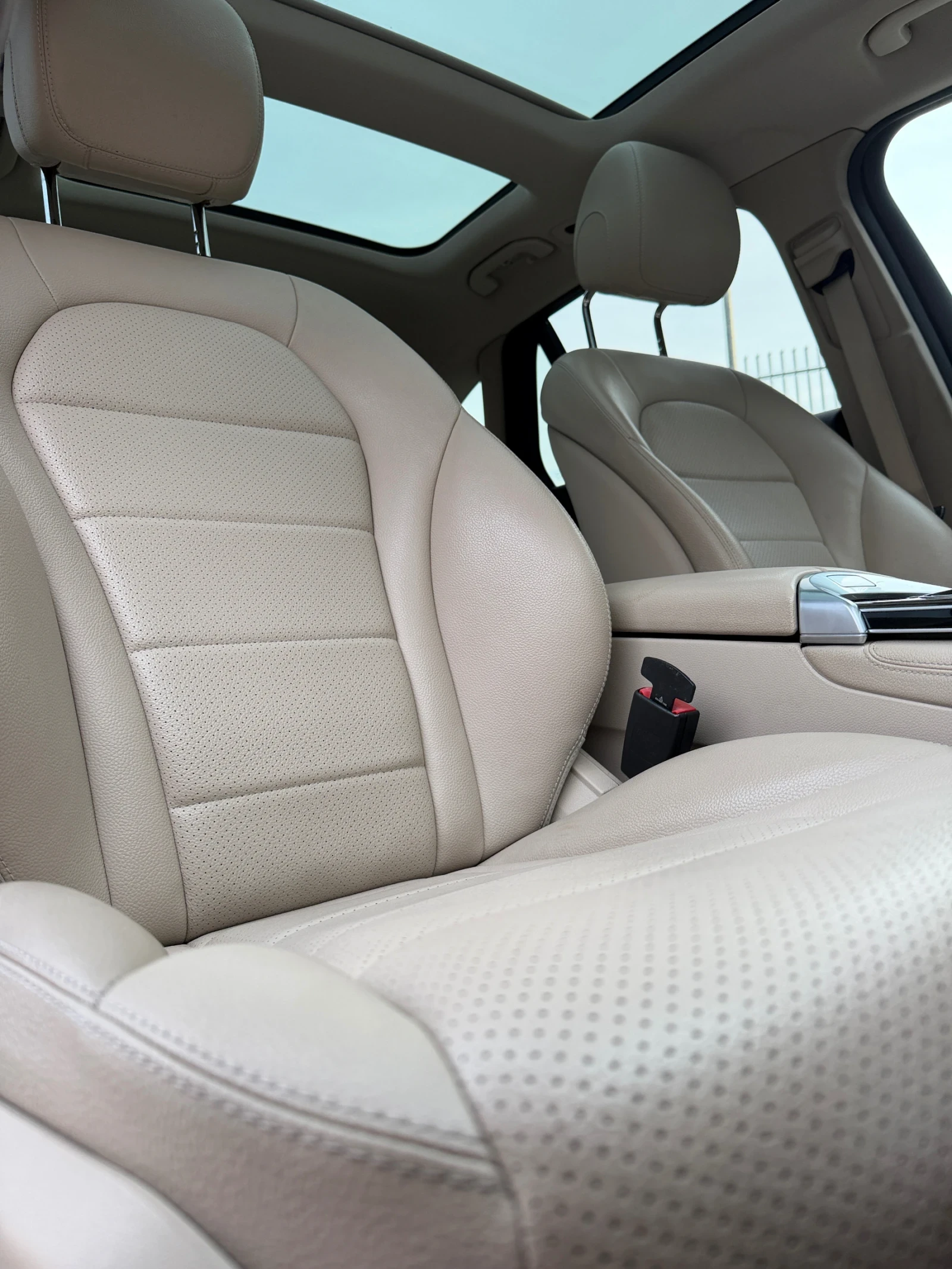 Mercedes-Benz GLC 300 4matic, снимка 13 - Автомобили и джипове - 53703223