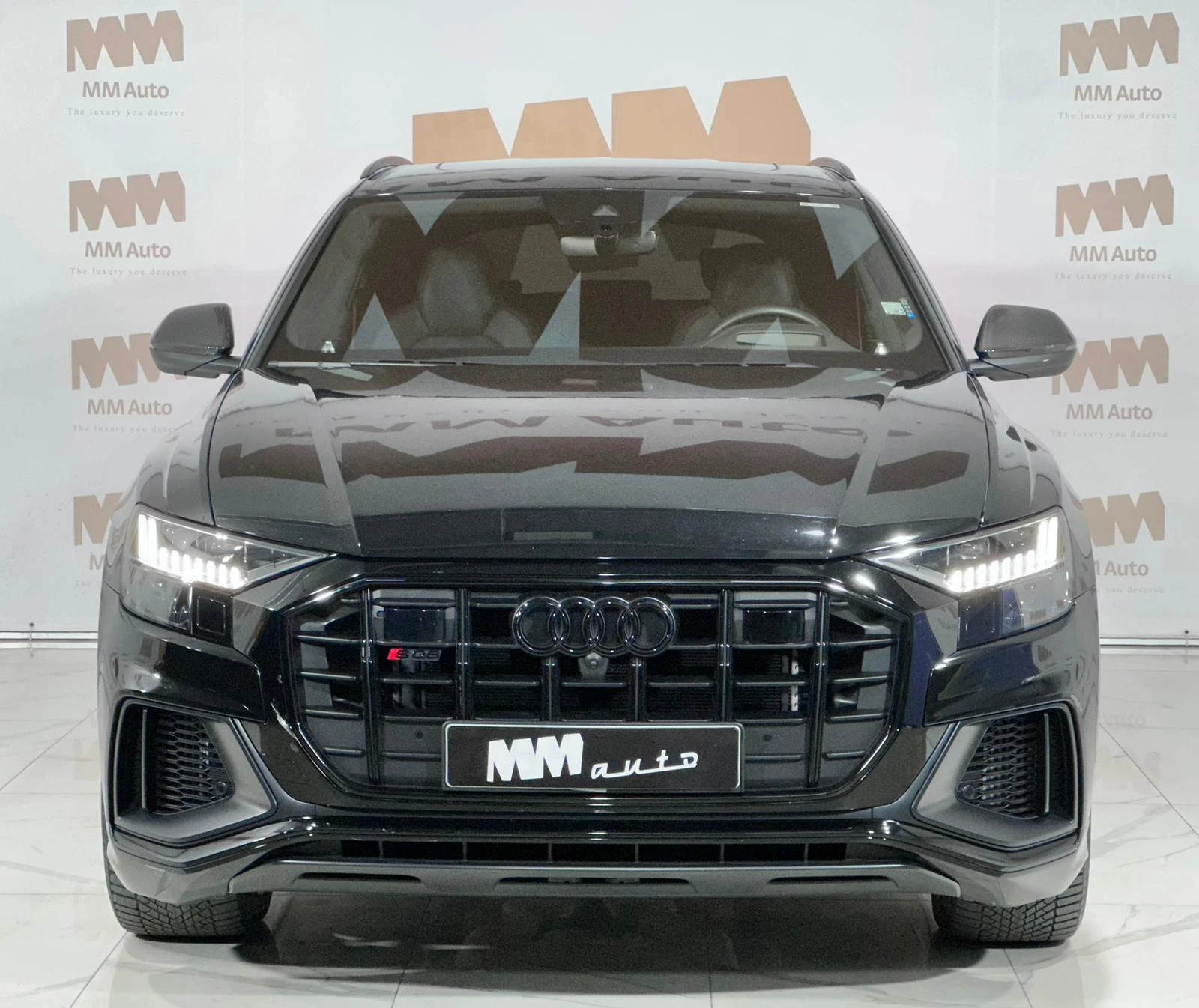 Audi SQ8 TFSi Quattro* 3D B&O* HuD* Carbon* Full* Гаранция, снимка 4 - Автомобили и джипове - 54028567