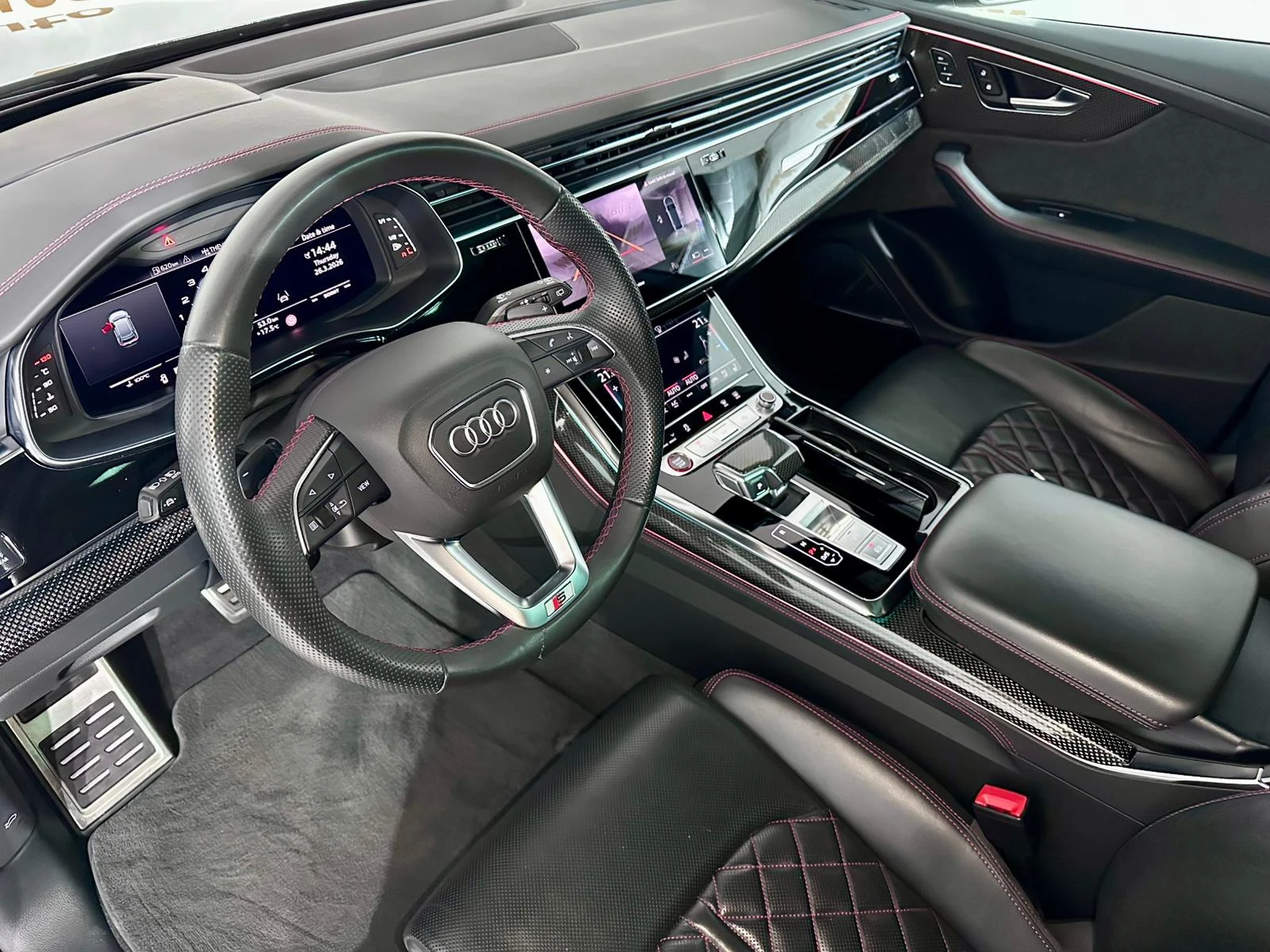 Audi SQ8 TFSi Quattro* 3D B&O* HuD* Carbon* Full* Гаранция, снимка 7 - Автомобили и джипове - 54028567