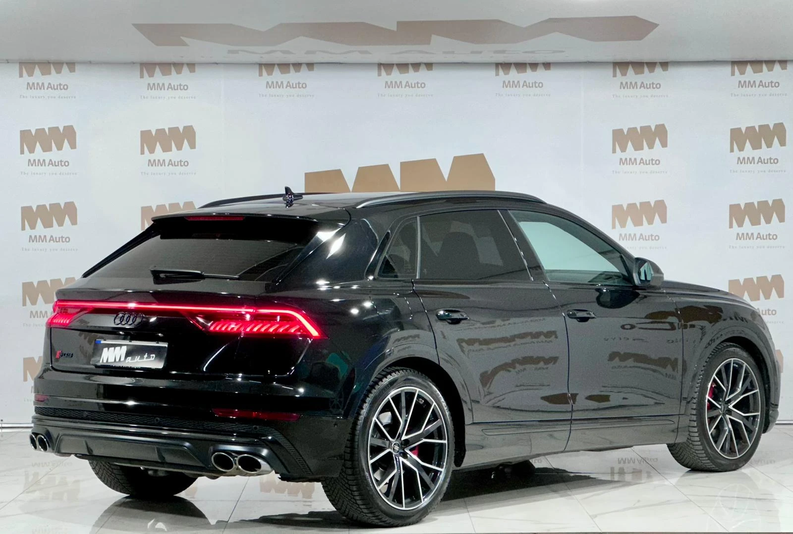Audi SQ8 TFSi Quattro* 3D B&O* HuD* Carbon* Full* Гаранция, снимка 3 - Автомобили и джипове - 54028567