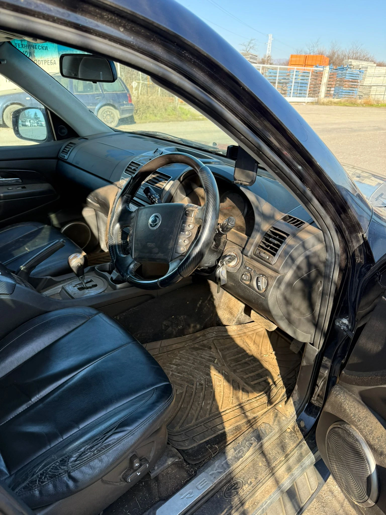 SsangYong Rexton 2.0 xdi, снимка 6 - Автомобили и джипове - 54045228