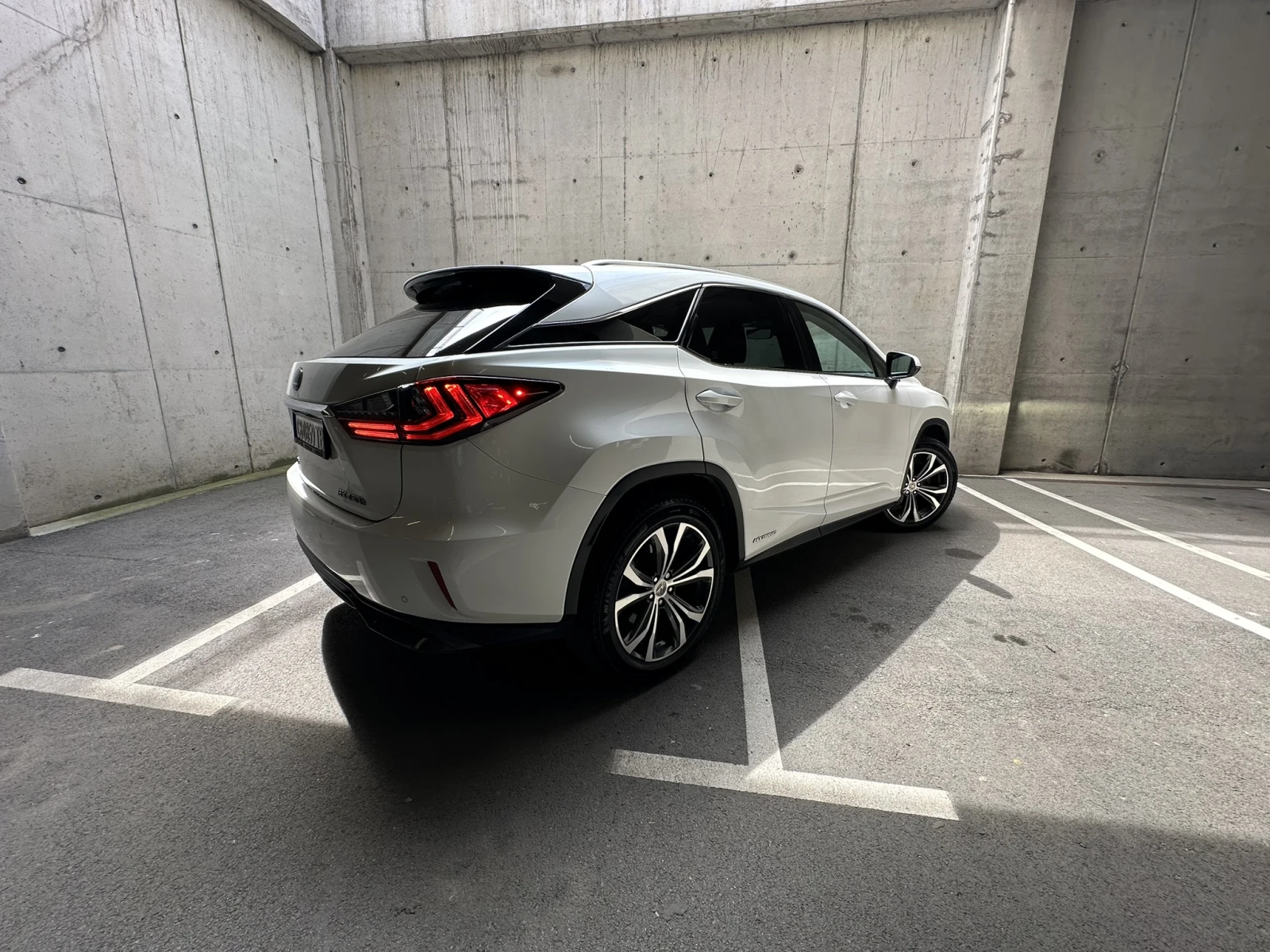 Lexus RX 450h Executive Line - 3+ 1 N1, снимка 7 - Автомобили и джипове - 54607128