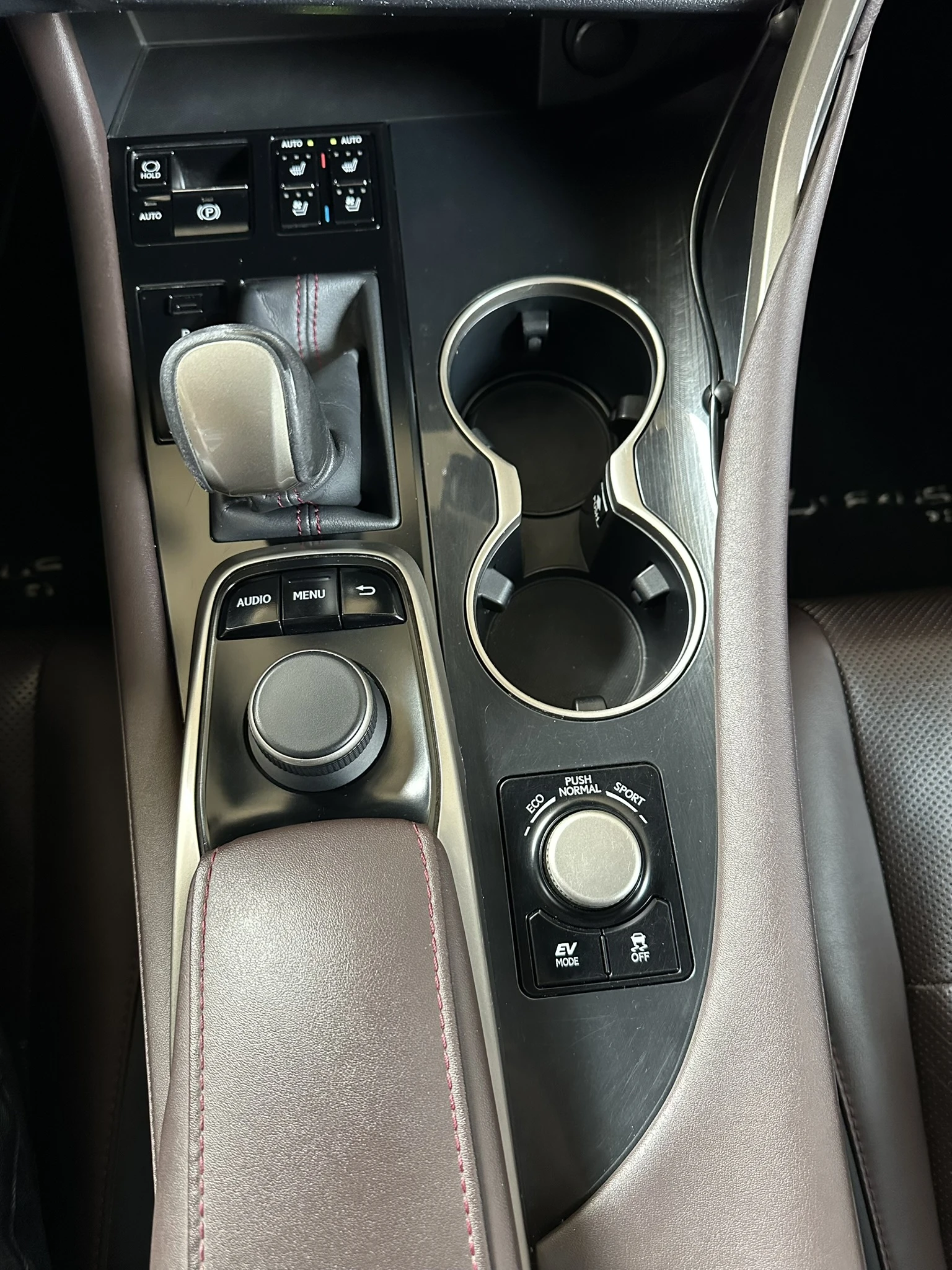 Lexus RX 450h Executive Line - 3+ 1 N1, снимка 15 - Автомобили и джипове - 54607128