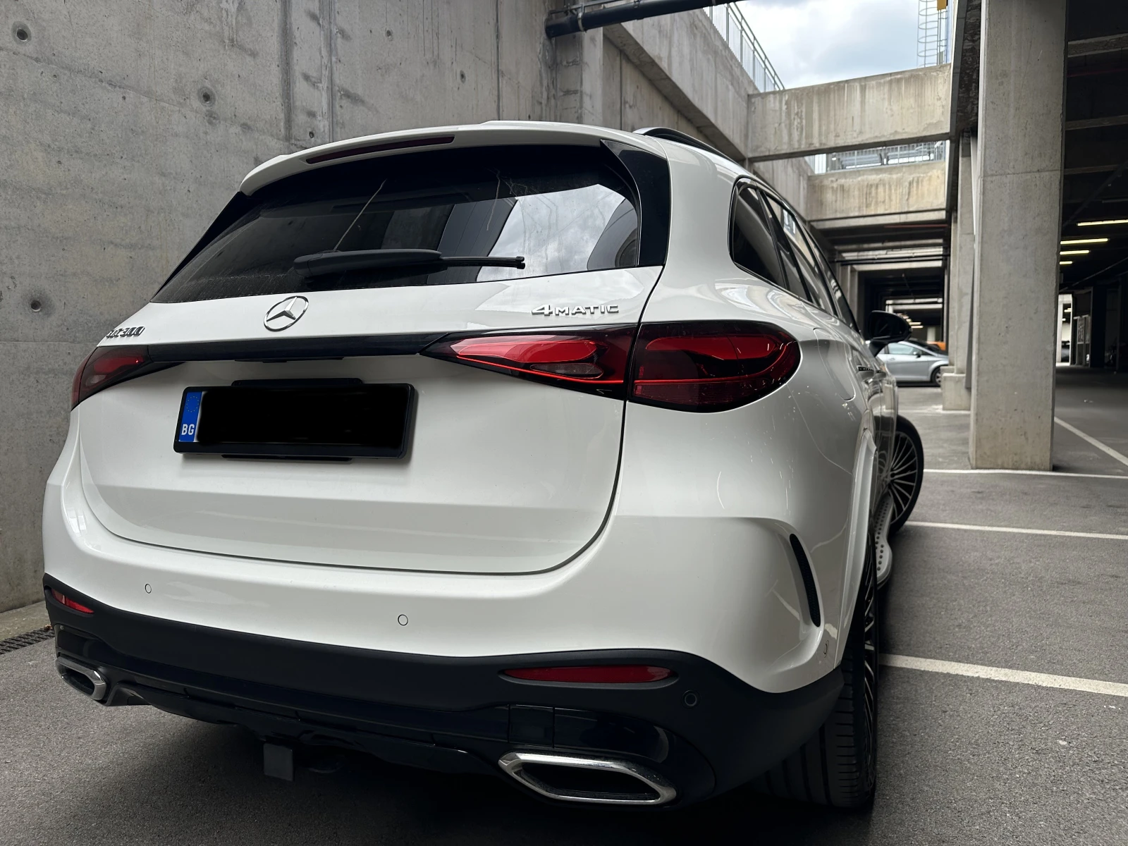 Mercedes-Benz GLC 300 4MATIC AMG Burmester Panorama Digital Light, снимка 5 - Автомобили и джипове - 54633959